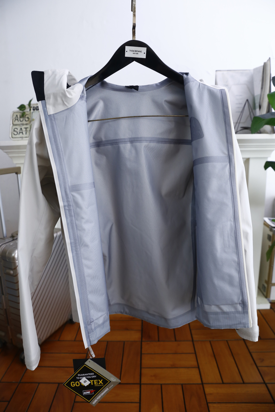 🔥始祖鸟/archaeoPteryx.
26早秋新品🆕时尚百搭男女同款冲锋衣！胸前采用品牌经典LOGO搭