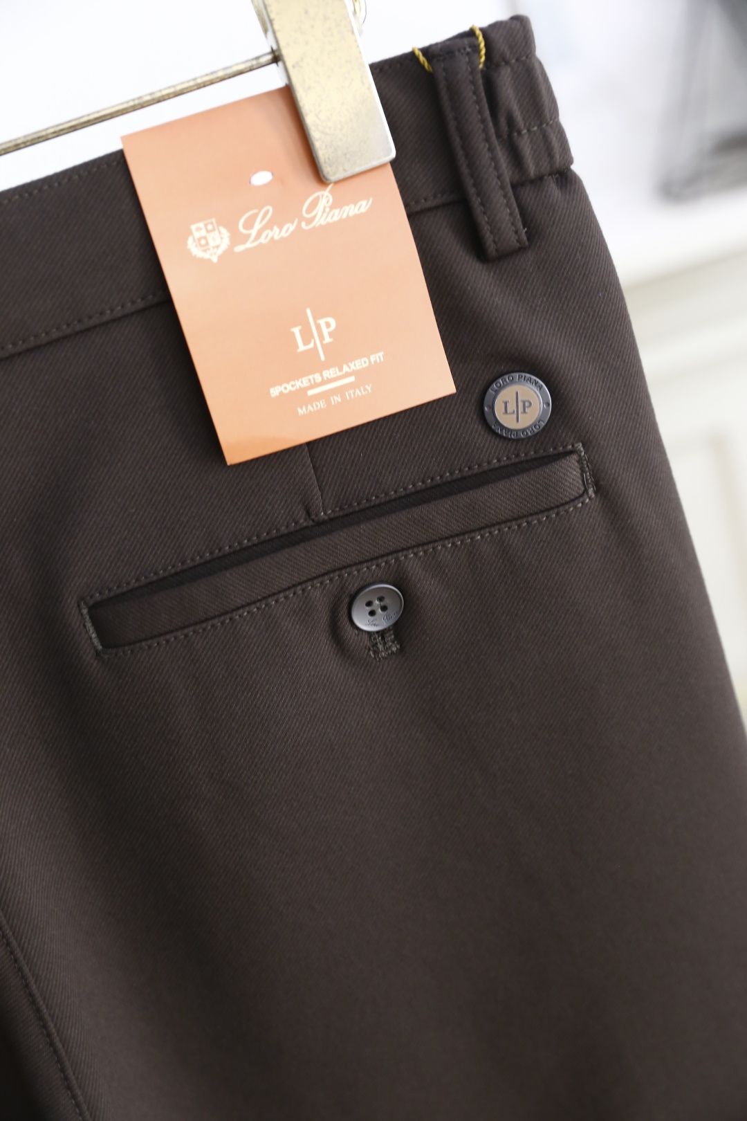 🔥lP🆕.
25早秋新款发布！lP🆕时尚男士百搭松紧腰休闲西裤！奢华品牌经典字母LOGO设计！采用舒适柔