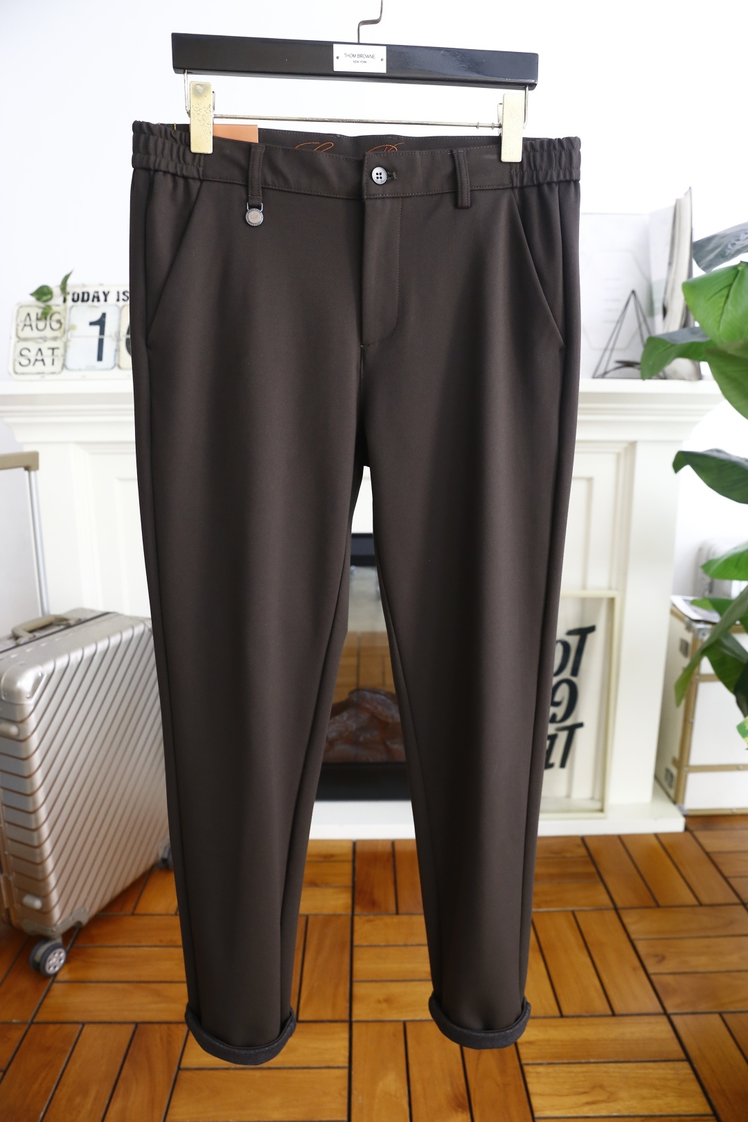 NO:514810,LP. 25 early autumn new model is released!  LP fashion men's versatile elastic waist casual trousers!  Luxury brand classic letter LOGO design!  Comfortable, soft and skin-friendly fabric!  Fashionable and versatile style, very good on the upper body!  The two-sided wipe bags are paired with elastic waist and excellent comfort. The trendy men's must-have items for traveling!  Size 29-40, shipped the next day!  loro piana alexander wang19860909LP. 25早秋新款发布！LP时尚男士百搭松紧腰休闲西裤！奢华品牌经典字母LOGO设计！采用舒适柔软亲肤面料！时尚潮流百搭款,上身非常赞！两侧擦袋搭配松紧腰舒适感极佳潮男出行必备单品！尺码29-40,隔天出货！,,loro piana,alexander wang,Men's clothing