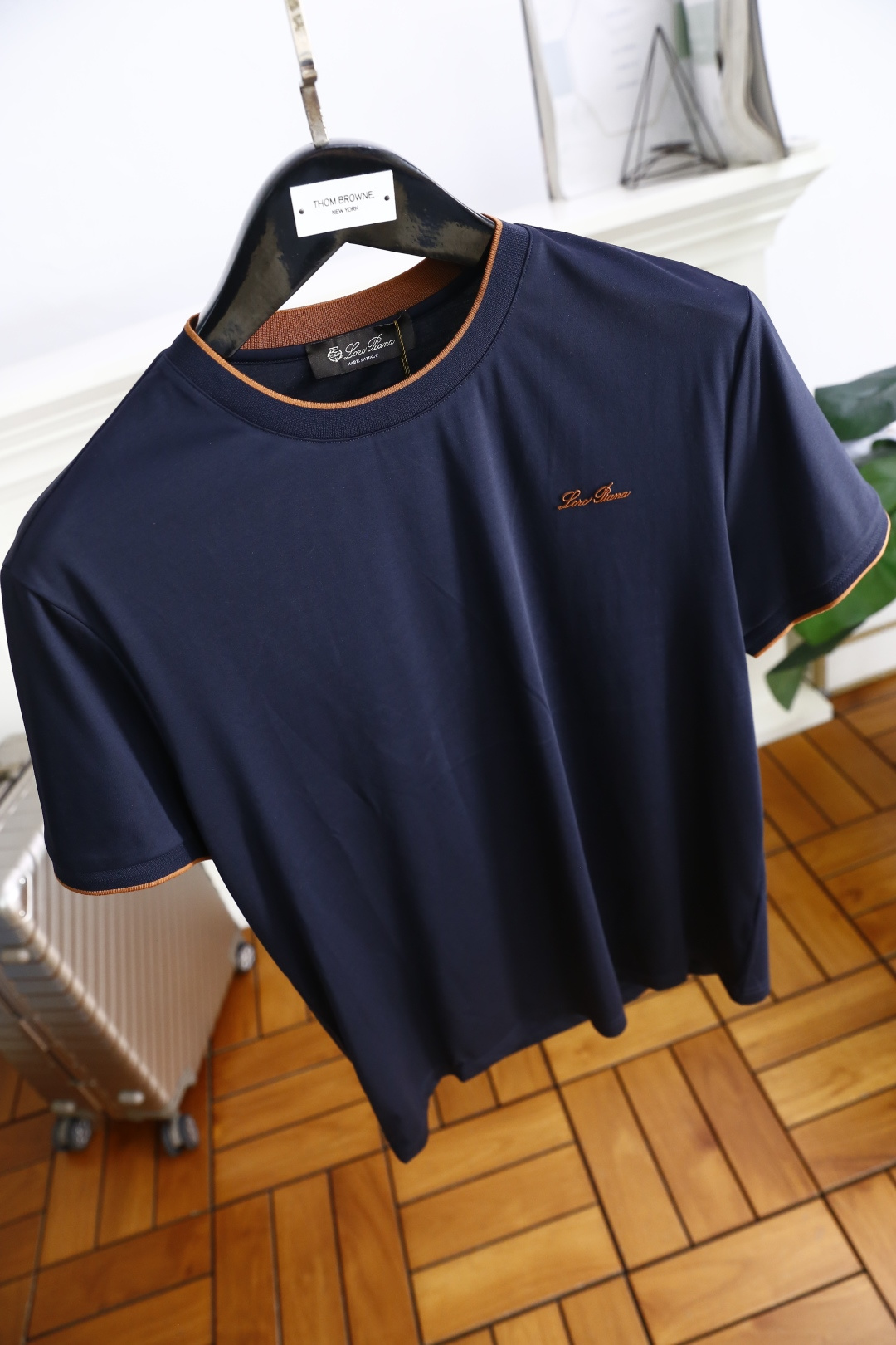 🔥lP🆕.
2025夏季时尚圆领短袖👍高级定制百搭款式！更有实用感 任何人都可以轻松驾驭 采用经典双丝光