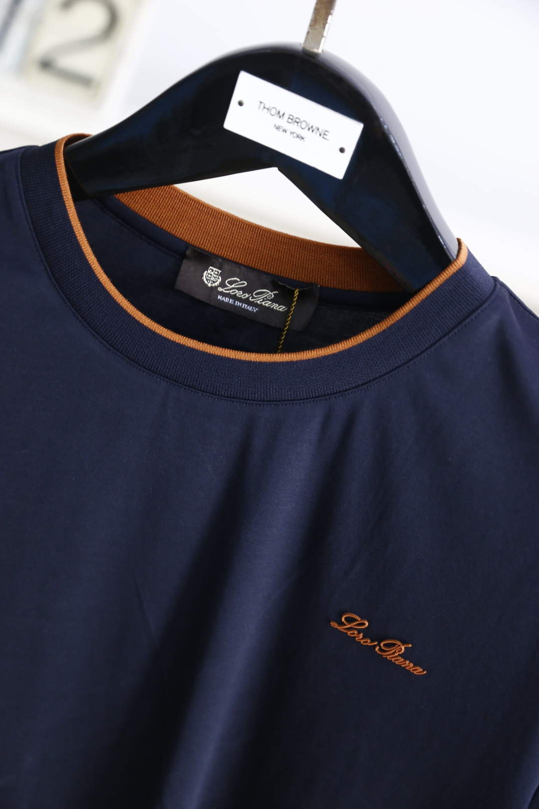 🔥lP🆕.
2025夏季时尚圆领短袖👍高级定制百搭款式！更有实用感 任何人都可以轻松驾驭 采用经典双丝光