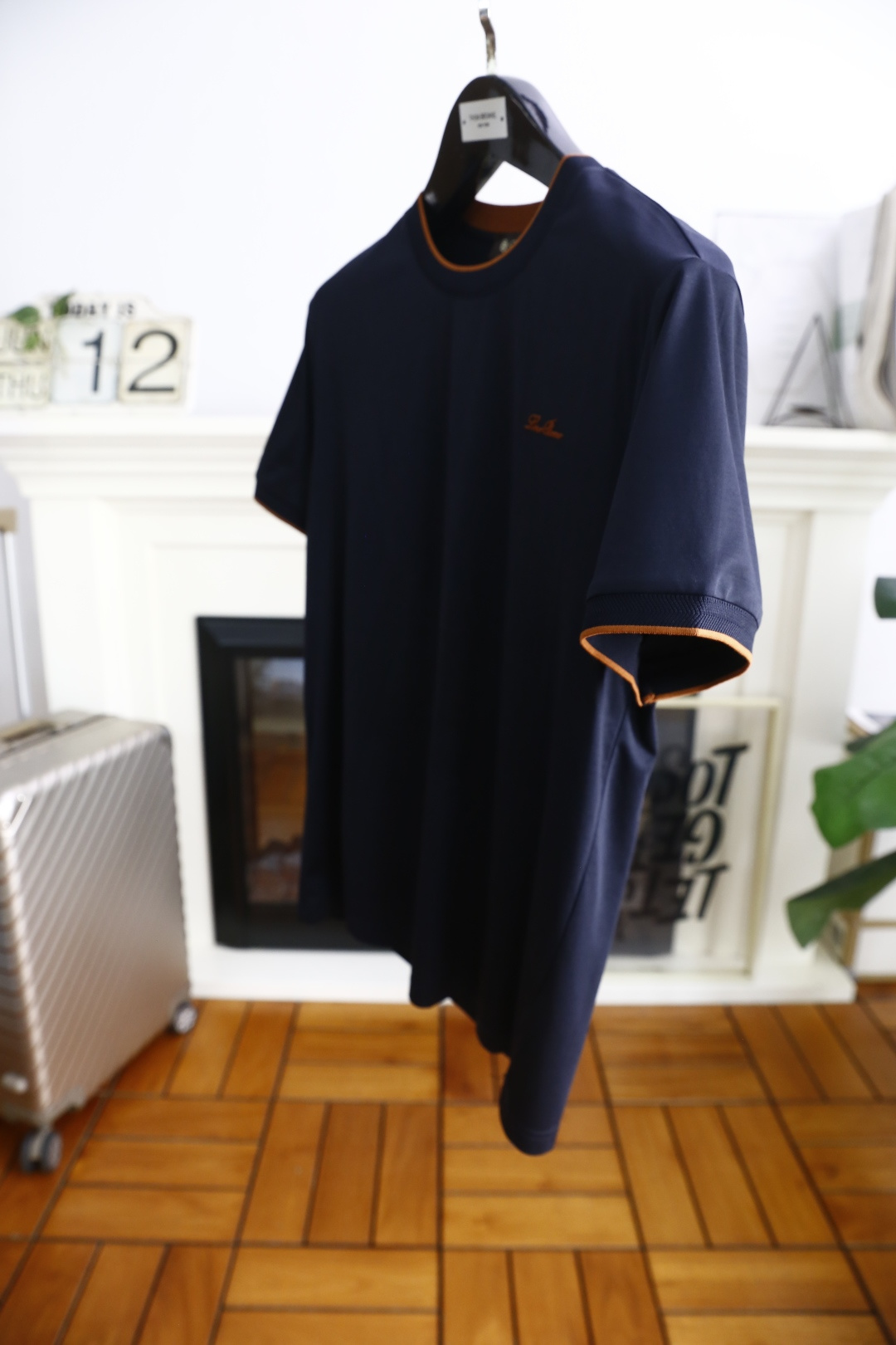 🔥lP🆕.
2025夏季时尚圆领短袖👍高级定制百搭款式！更有实用感 任何人都可以轻松驾驭 采用经典双丝光