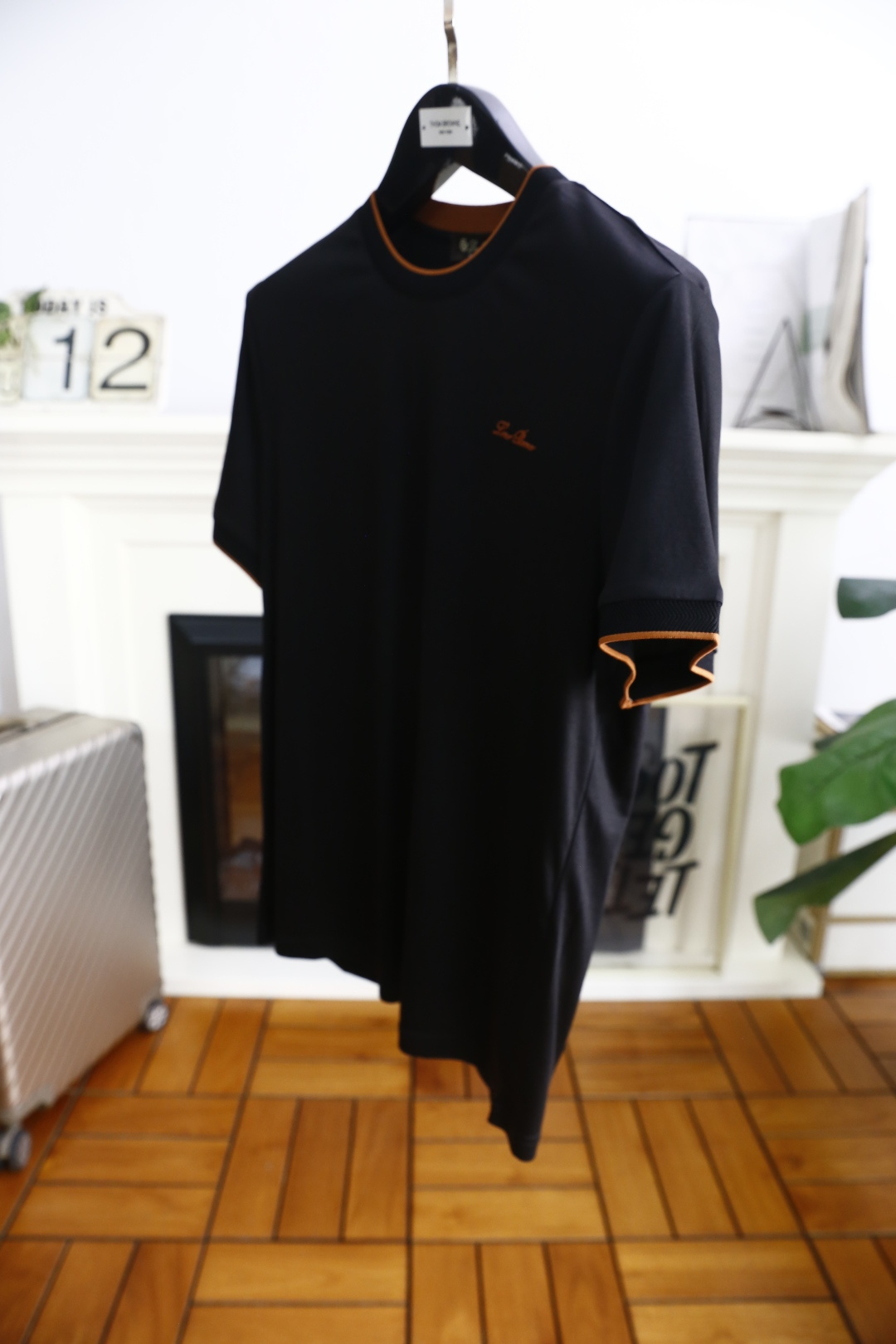 🔥lP🆕.
2025夏季时尚圆领短袖👍高级定制百搭款式！更有实用感 任何人都可以轻松驾驭 采用经典双丝光