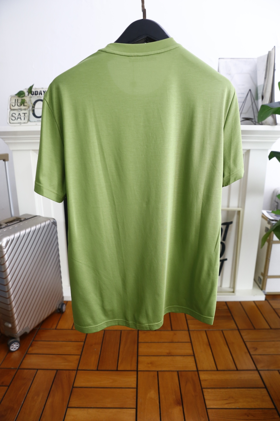 🔥lP🆕.
2025夏季时尚圆领短袖👍高级定制百搭款式！更有实用感 任何人都可以轻松驾驭 采用经典舒适透