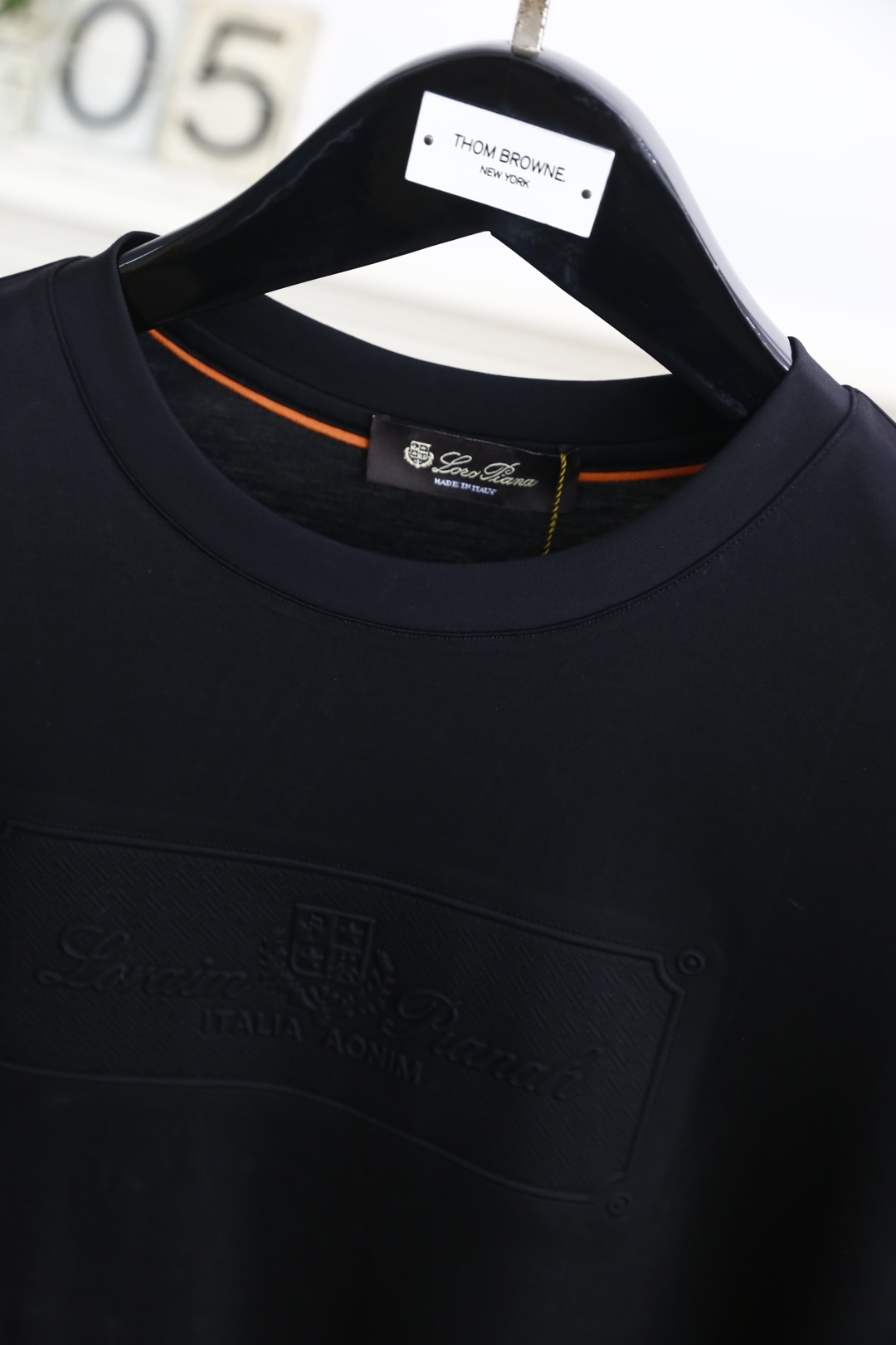 🔥lP🆕.
2025夏季时尚圆领短袖👍高级定制百搭款式！更有实用感 任何人都可以轻松驾驭 采用经典舒适透