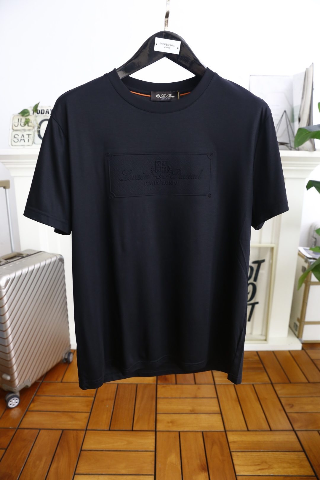 🔥lP🆕.
2025夏季时尚圆领短袖👍高级定制百搭款式！更有实用感 任何人都可以轻松驾驭 采用经典舒适透