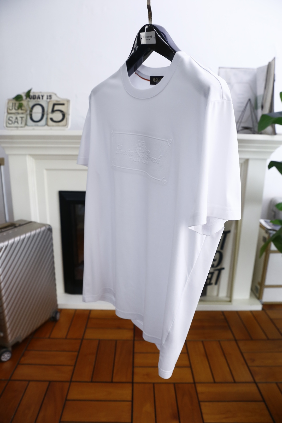 🔥lP🆕.
2025夏季时尚圆领短袖👍高级定制百搭款式！更有实用感 任何人都可以轻松驾驭 采用经典舒适透