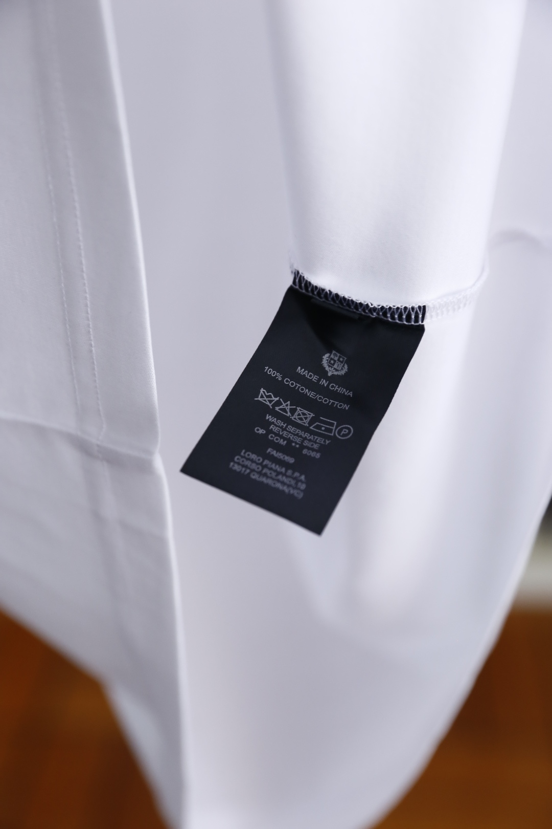 🔥lP🆕.
2025夏季时尚圆领短袖👍高级定制百搭款式！更有实用感 任何人都可以轻松驾驭 采用经典舒适透