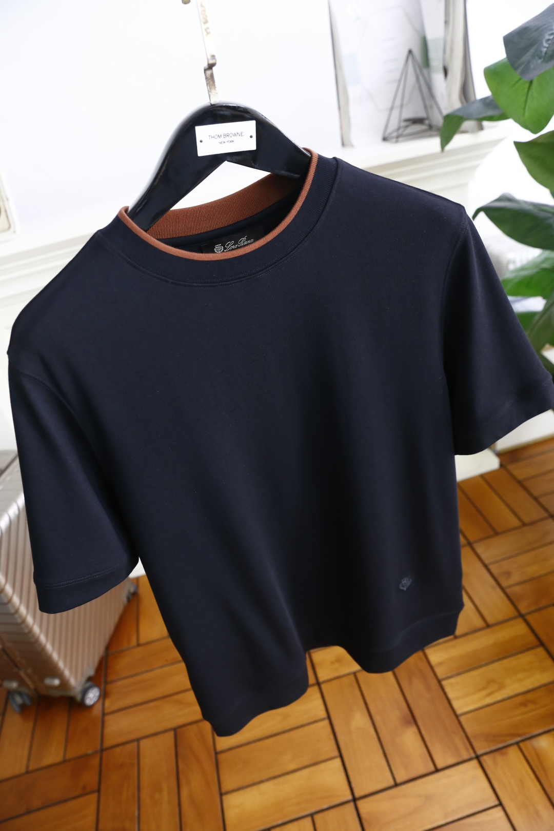 🔥lP🆕.
早秋新品打底短袖🆕男士纯棉百搭款短袖！采用进口舒适纯棉面料👍衣橱里不可或缺的百搭利器，市面罕