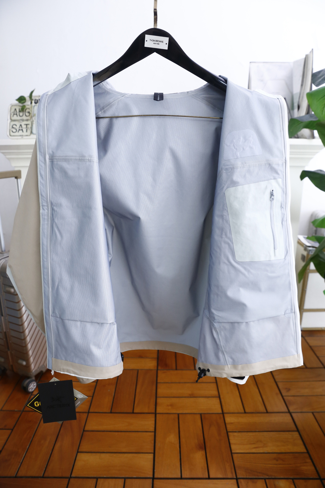 🔥始祖鸟/archaeoPteryx.
26秋季新品！外出登山必入手款👍时尚百搭男女同款拼色冲锋衣！胸前