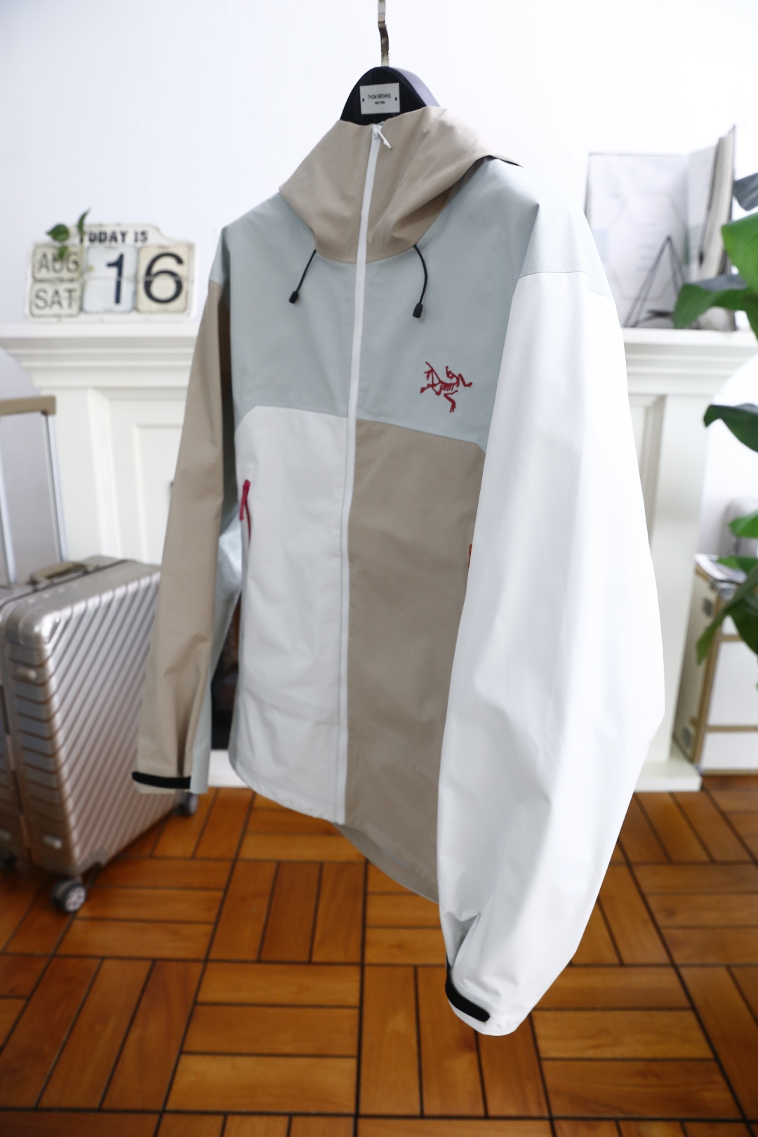 🔥始祖鸟/archaeoPteryx.
26秋季新品！外出登山必入手款👍时尚百搭男女同款拼色冲锋衣！胸前