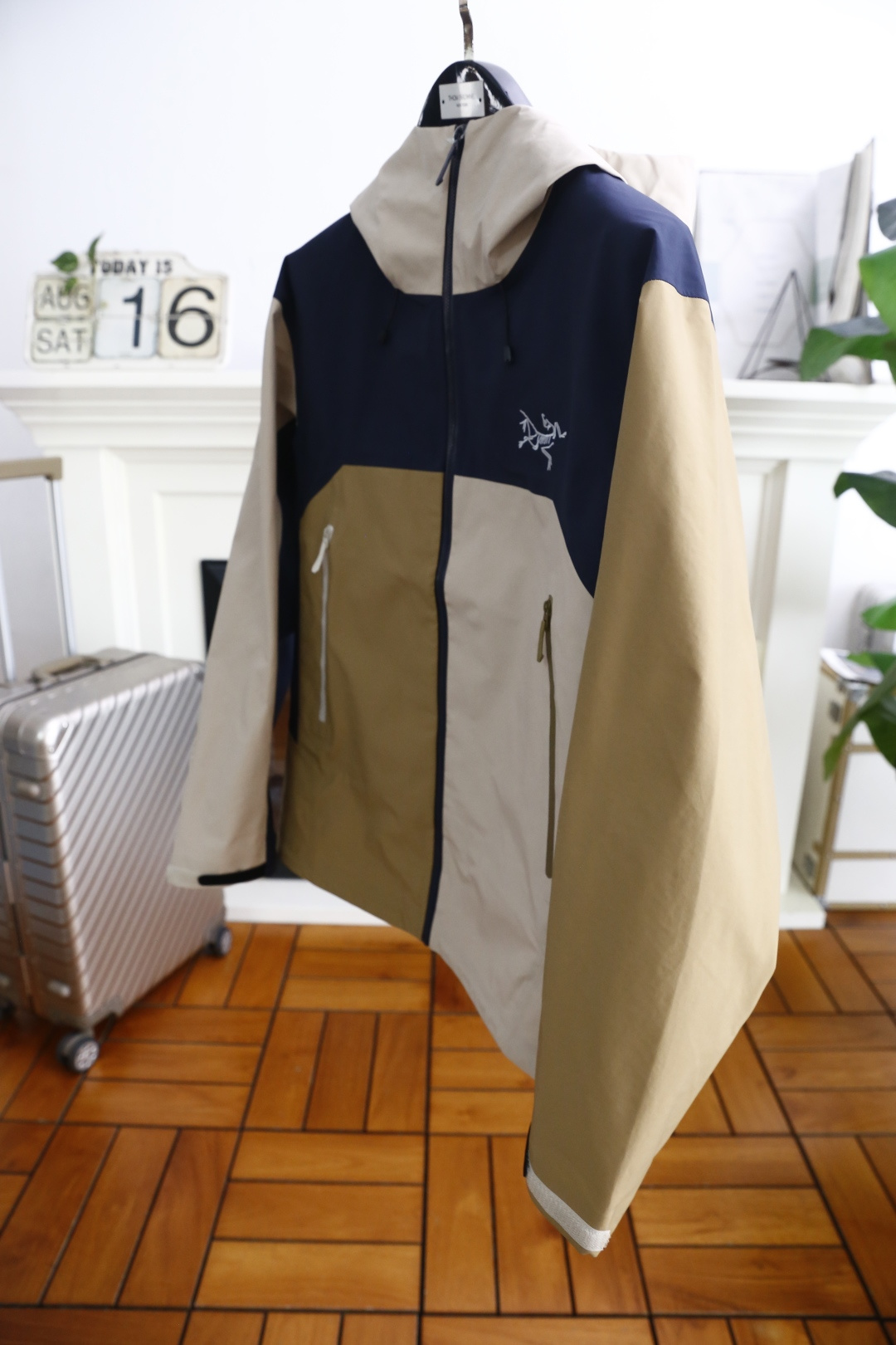 🔥始祖鸟/archaeoPteryx.
26秋季新品！外出登山必入手款👍时尚百搭男女同款拼色冲锋衣！胸前