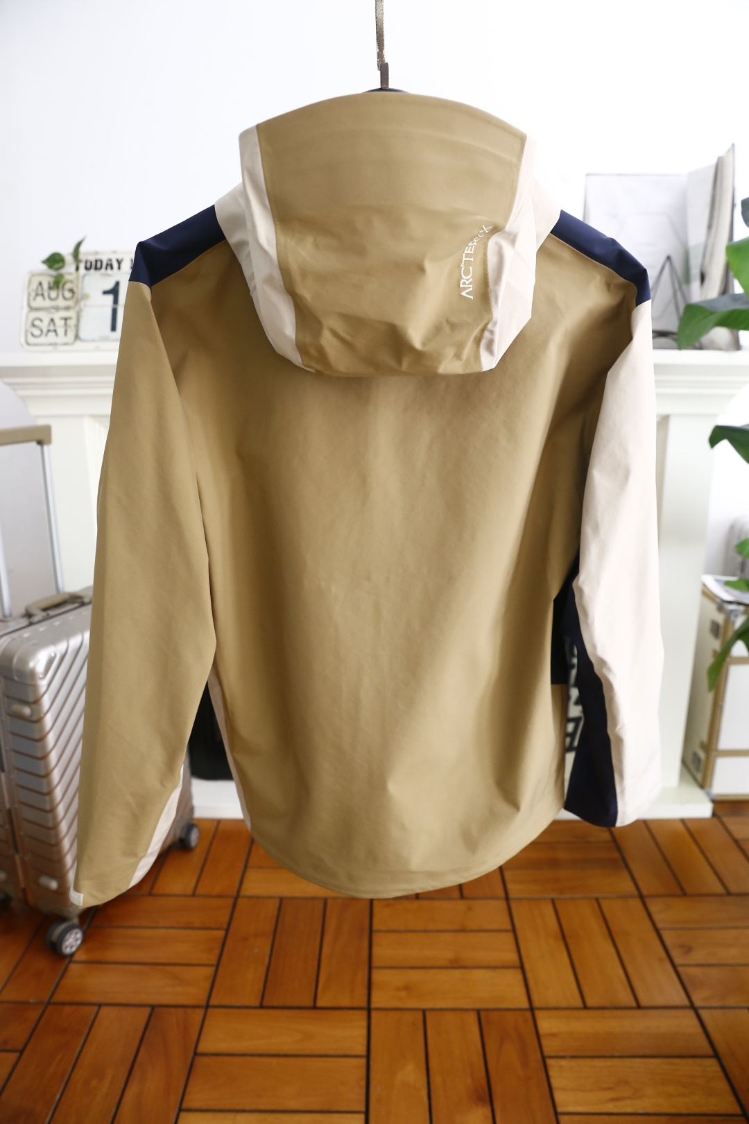 🔥始祖鸟/archaeoPteryx.
26秋季新品！外出登山必入手款👍时尚百搭男女同款拼色冲锋衣！胸前