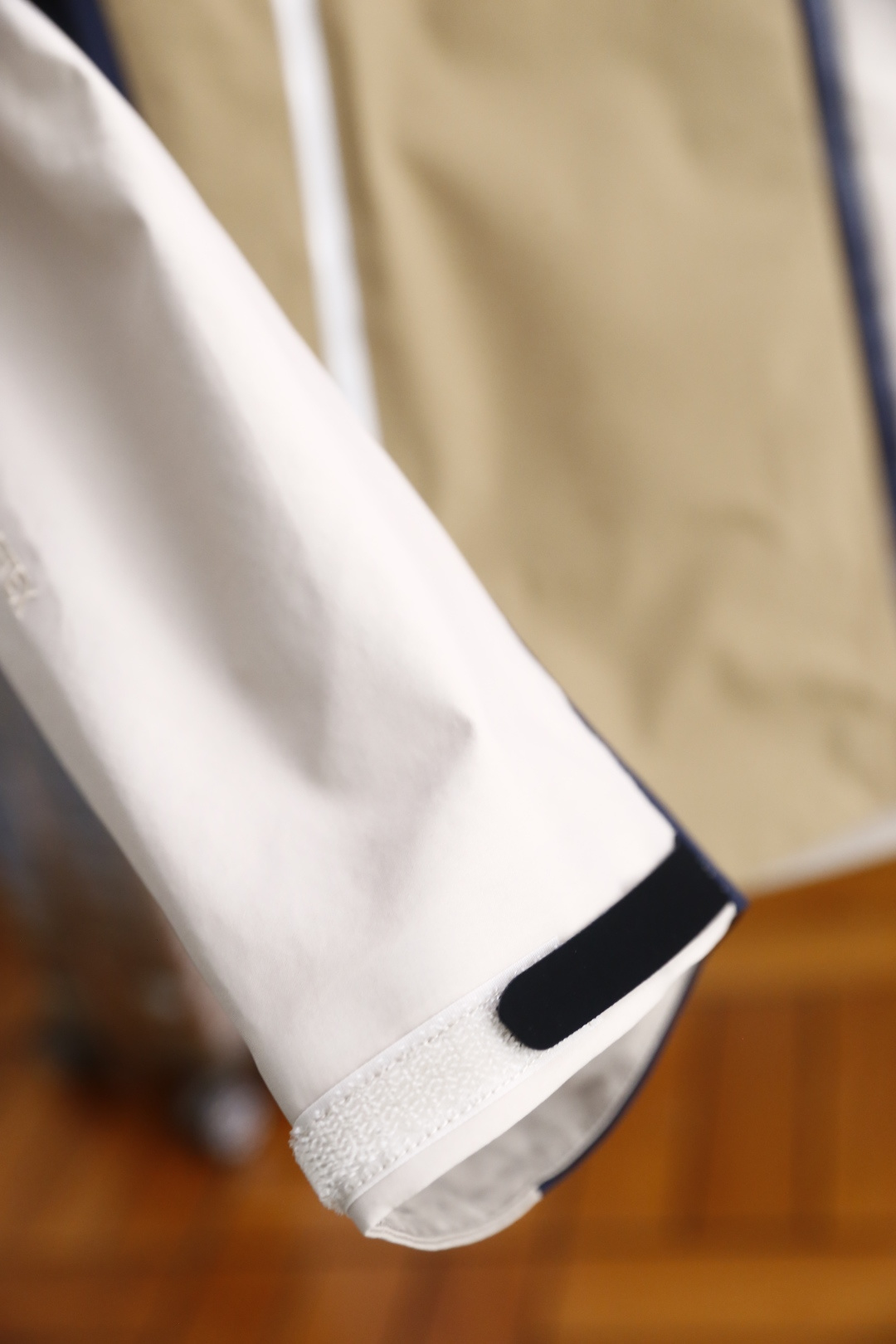 🔥始祖鸟/archaeoPteryx.
26秋季新品！外出登山必入手款👍时尚百搭男女同款拼色冲锋衣！胸前