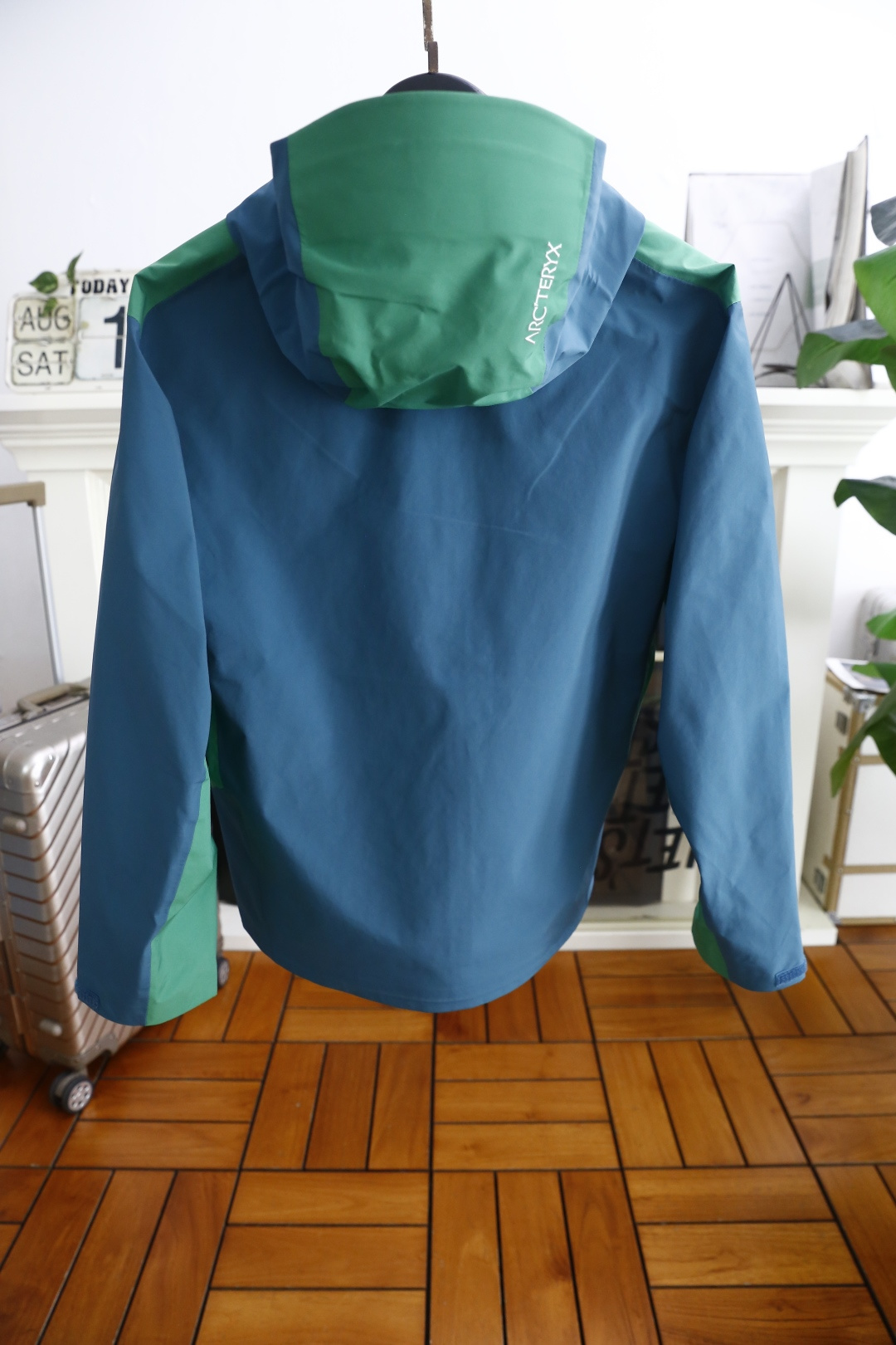 🔥始祖鸟/archaeoPteryx.
26秋季新品！外出登山必入手款👍时尚百搭男女同款拼色冲锋衣！胸前