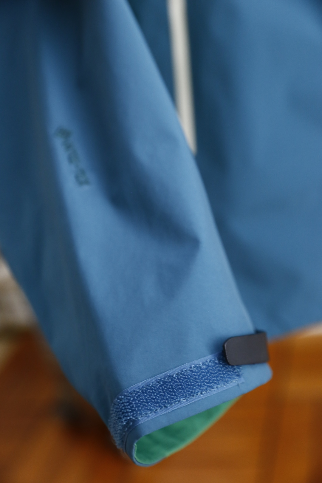 🔥始祖鸟/archaeoPteryx.
26秋季新品！外出登山必入手款👍时尚百搭男女同款拼色冲锋衣！胸前