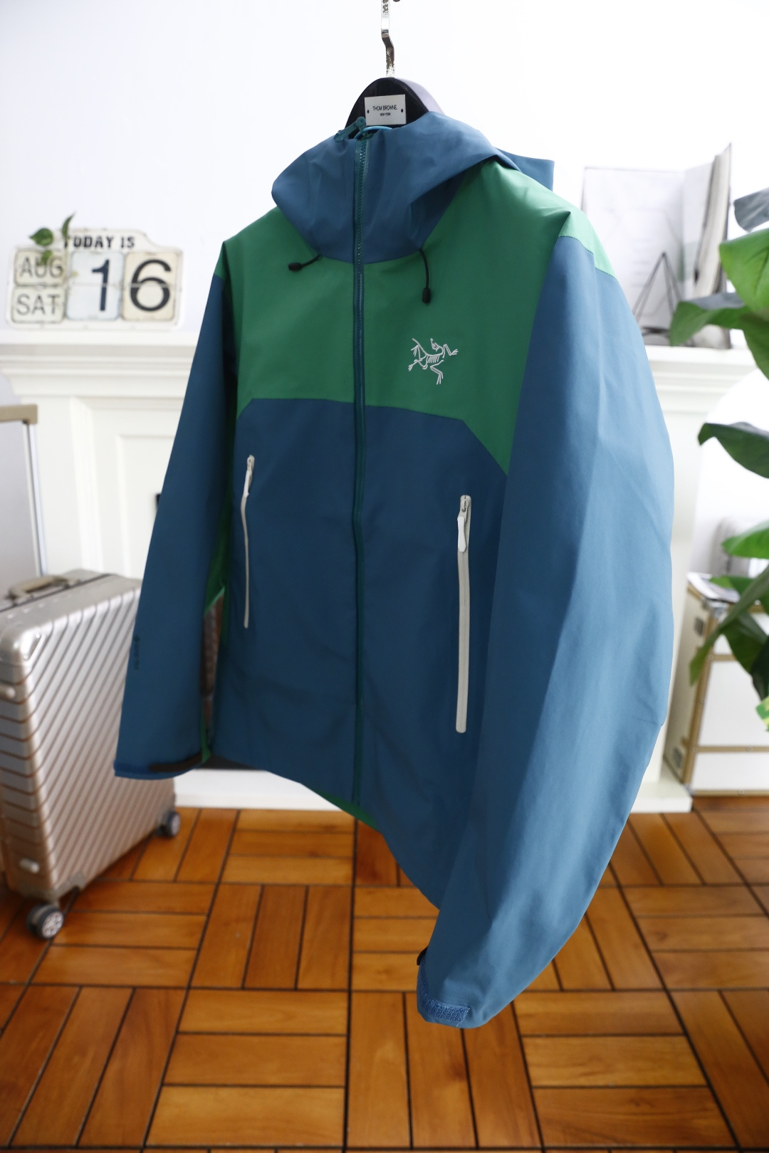 🔥始祖鸟/archaeoPteryx.
26秋季新品！外出登山必入手款👍时尚百搭男女同款拼色冲锋衣！胸前