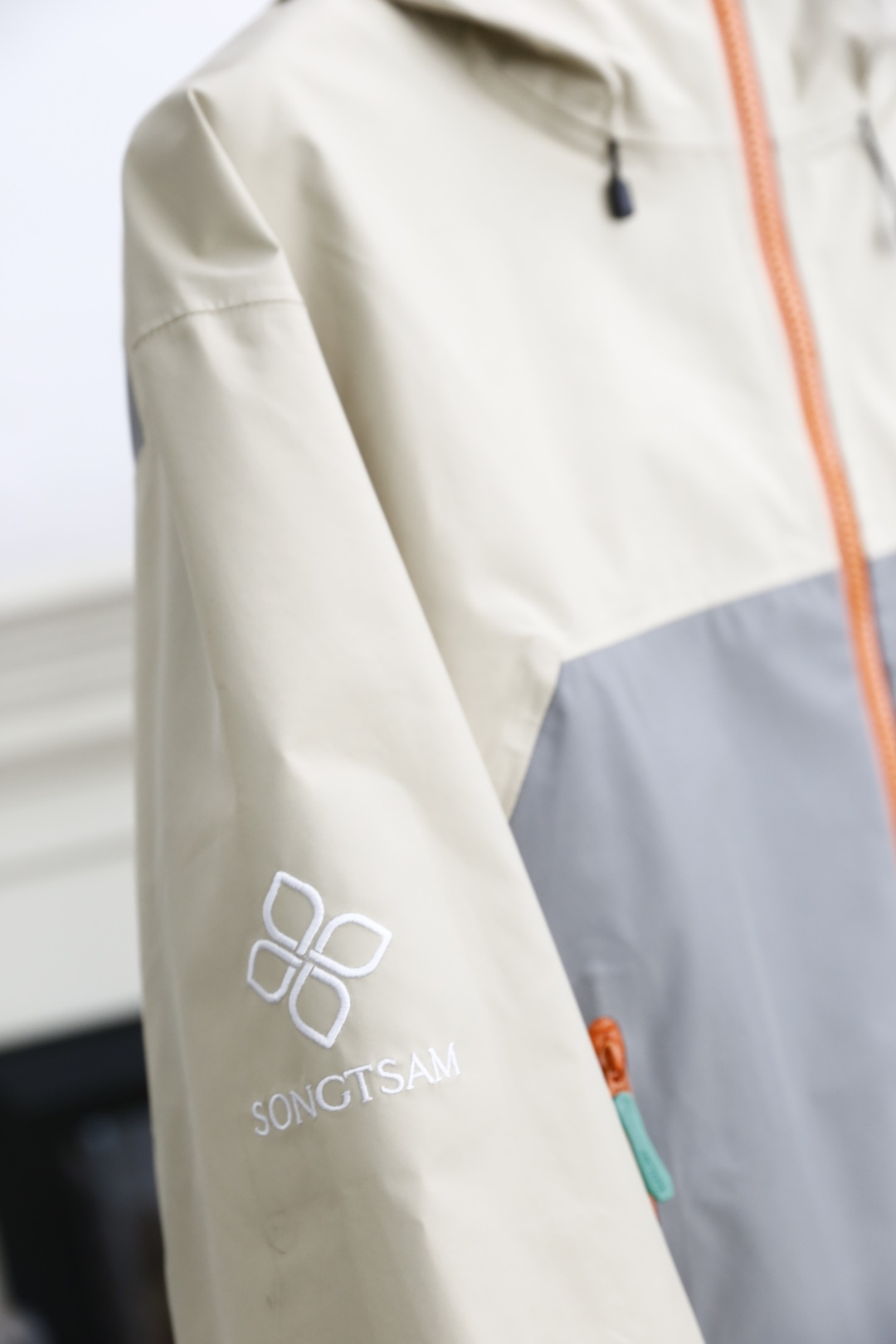 🔥始祖鸟/archaeoPteryx.
26秋季新品！外出登山必入手款👍时尚百搭男女同款拼色冲锋衣！胸前