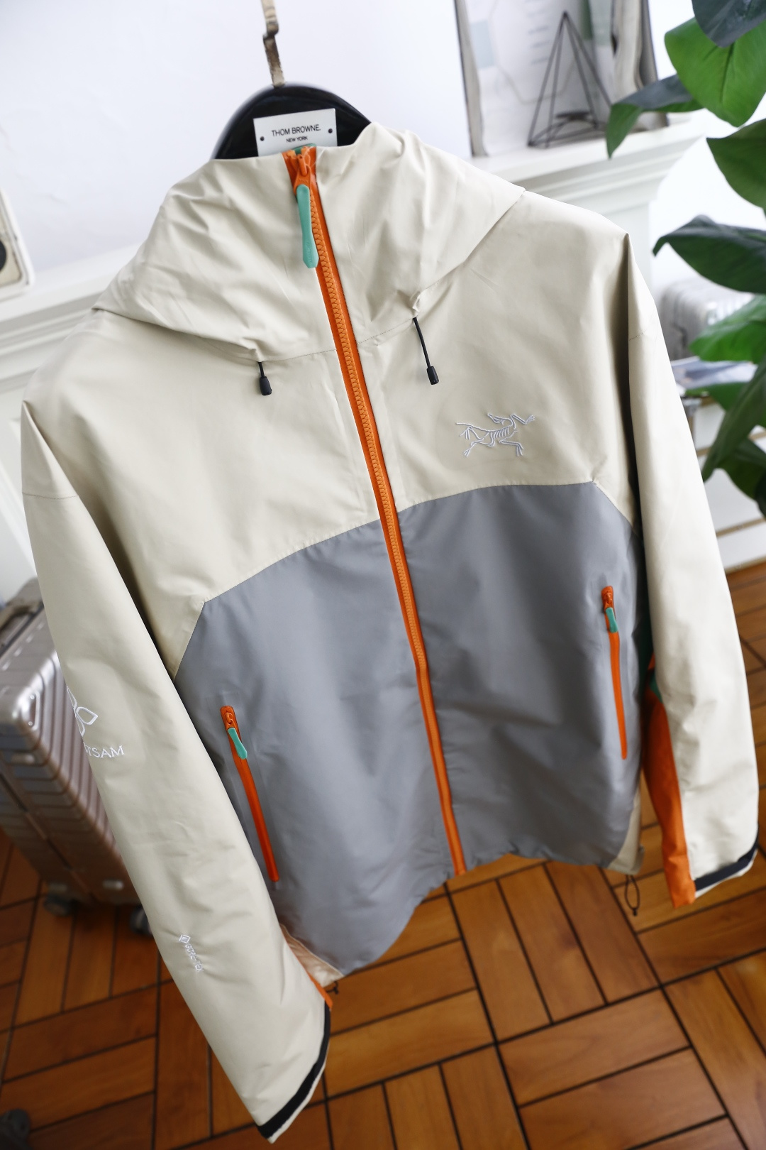 🔥始祖鸟/archaeoPteryx.
26秋季新品！外出登山必入手款👍时尚百搭男女同款拼色冲锋衣！胸前