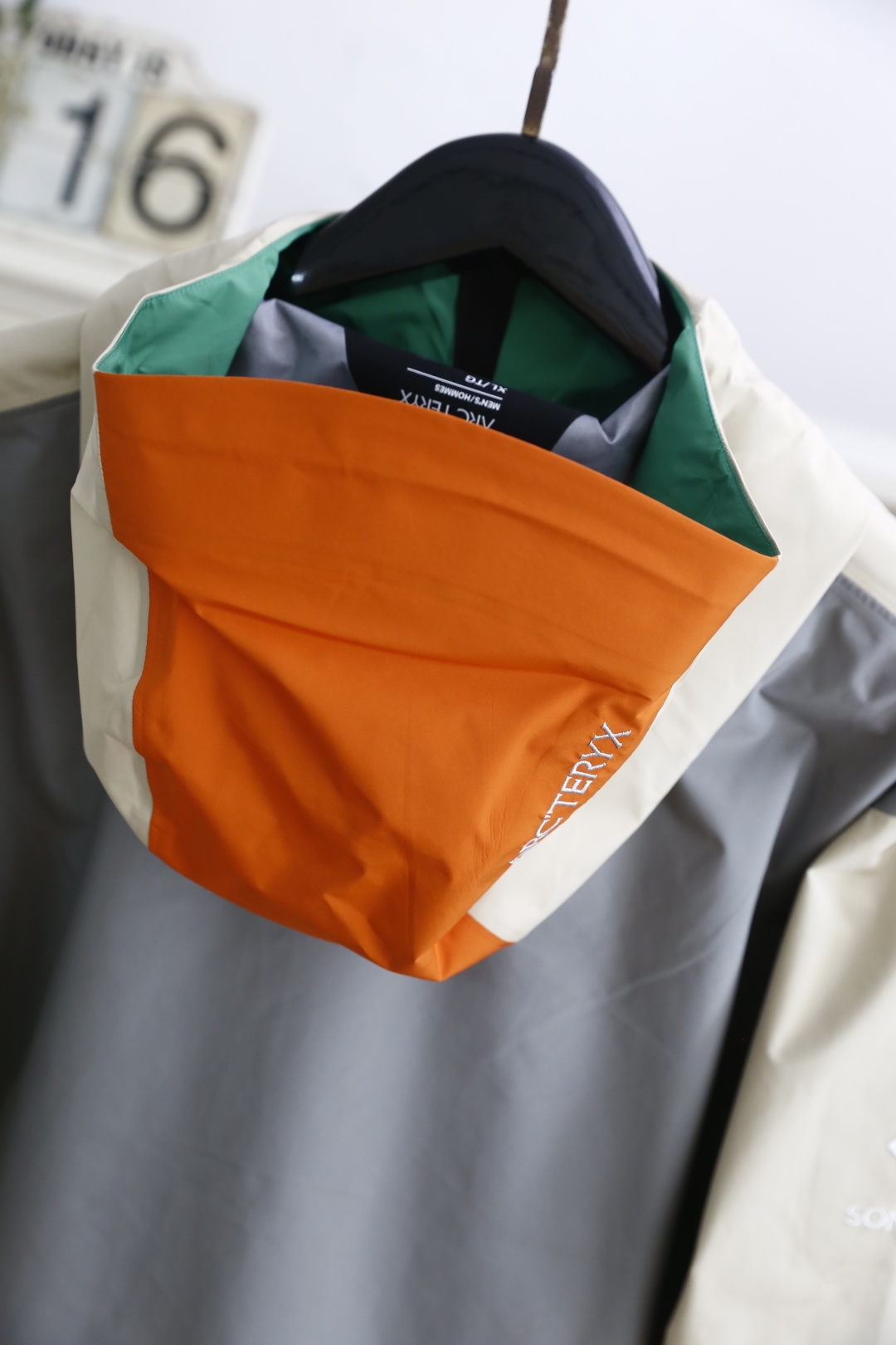 🔥始祖鸟/archaeoPteryx.
26秋季新品！外出登山必入手款👍时尚百搭男女同款拼色冲锋衣！胸前