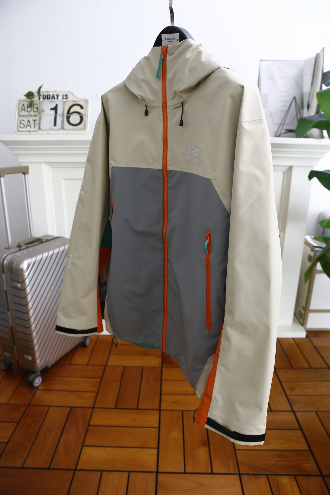 🔥始祖鸟/archaeoPteryx.
26秋季新品！外出登山必入手款👍时尚百搭男女同款拼色冲锋衣！胸前