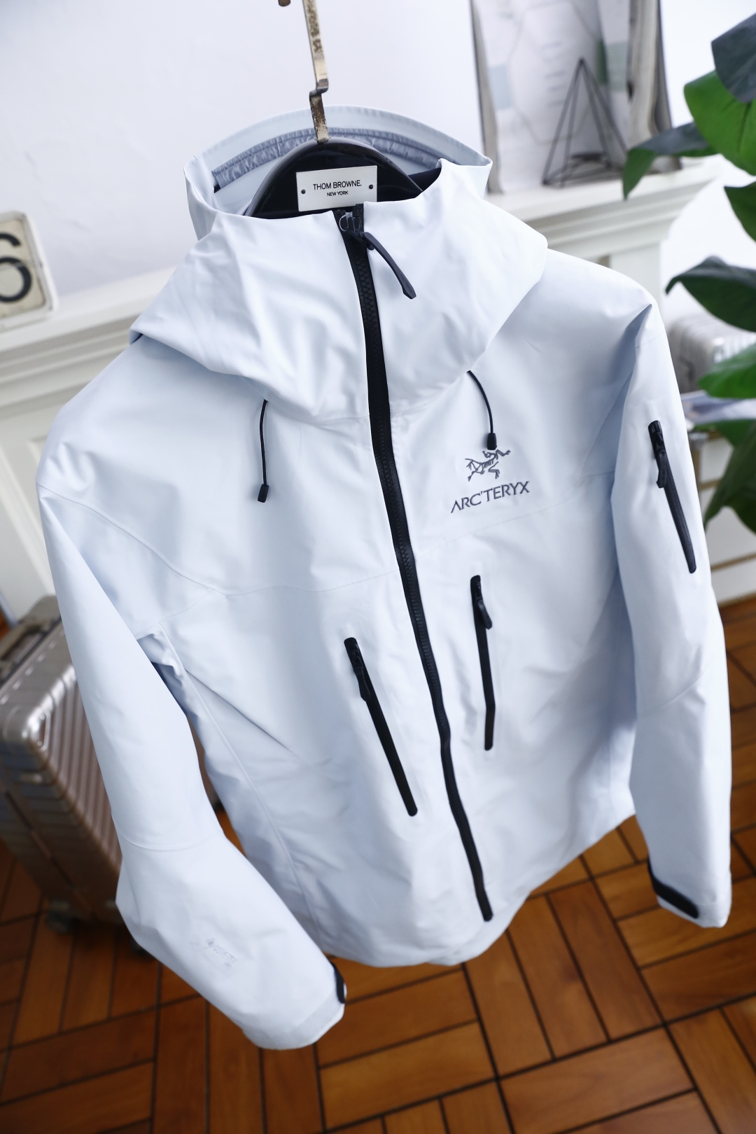 🔥始祖鸟/archaeoPteryx.
26早秋新品🆕时尚百搭男女同款冲锋衣！胸前采用品牌经典LOGO搭