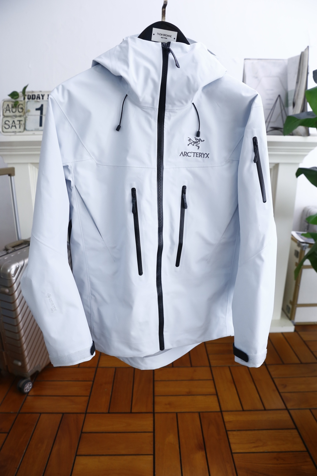 🔥始祖鸟/archaeoPteryx.
26早秋新品🆕时尚百搭男女同款冲锋衣！胸前采用品牌经典LOGO搭