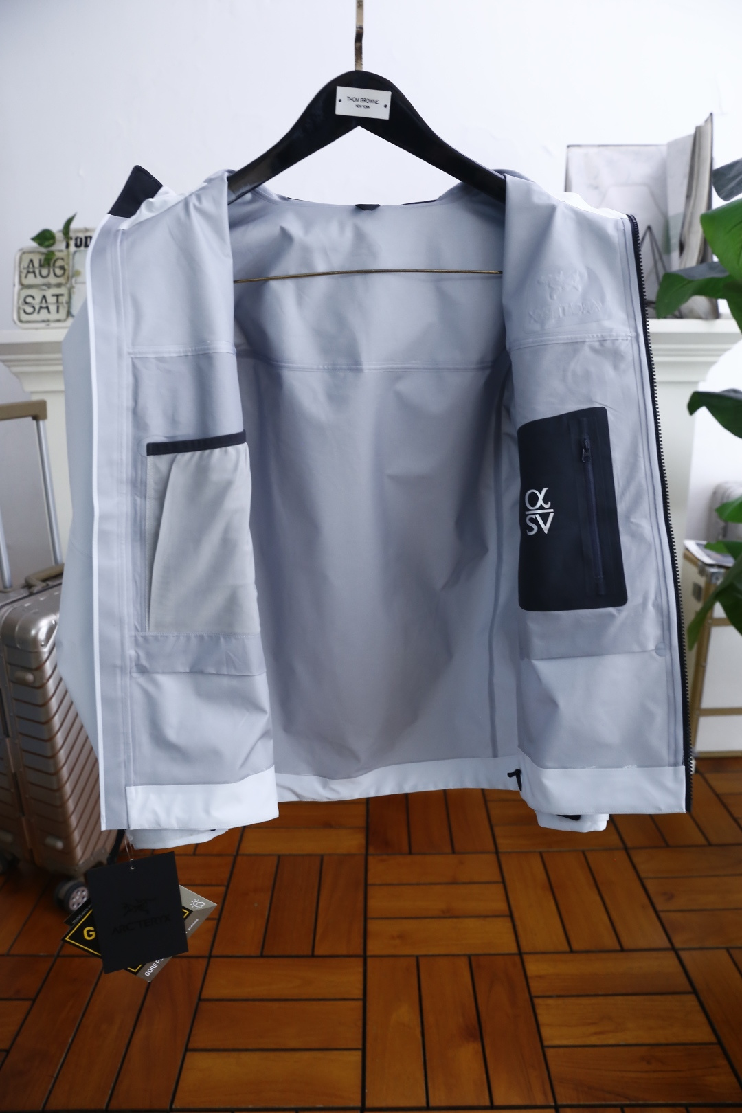 🔥始祖鸟/archaeoPteryx.
26早秋新品🆕时尚百搭男女同款冲锋衣！胸前采用品牌经典LOGO搭