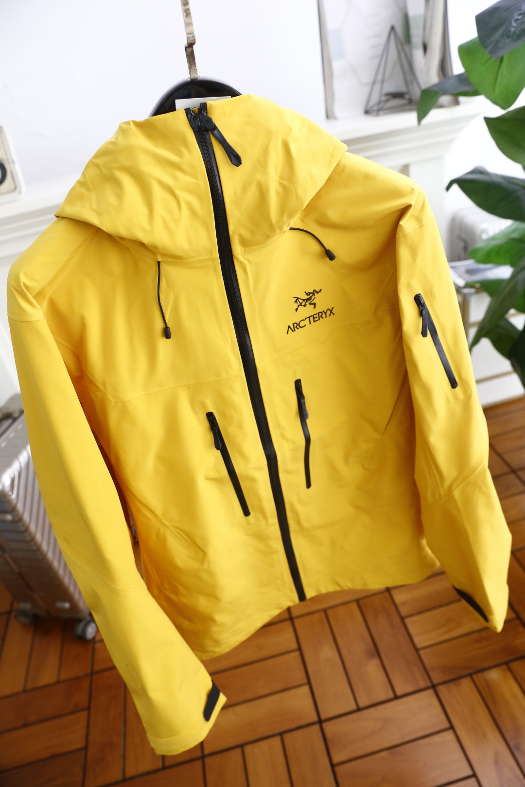 🔥始祖鸟/archaeoPteryx.
26早秋新品🆕时尚百搭男女同款冲锋衣！胸前采用品牌经典LOGO搭