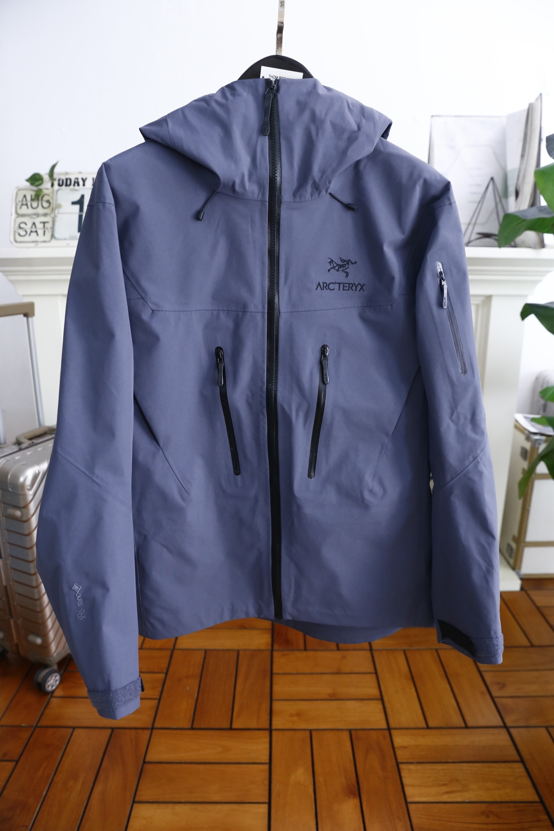 🔥始祖鸟/archaeoPteryx.
26早秋新品🆕时尚百搭男女同款冲锋衣！胸前采用品牌经典LOGO搭