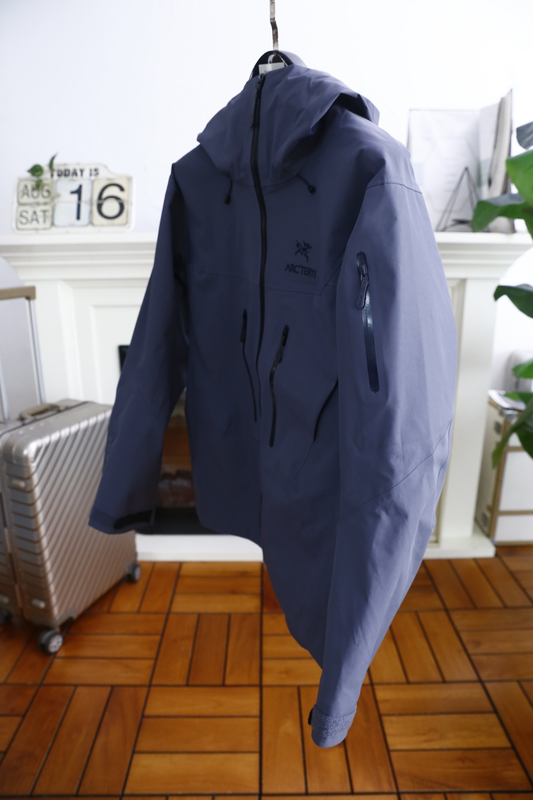 🔥始祖鸟/archaeoPteryx.
26早秋新品🆕时尚百搭男女同款冲锋衣！胸前采用品牌经典LOGO搭