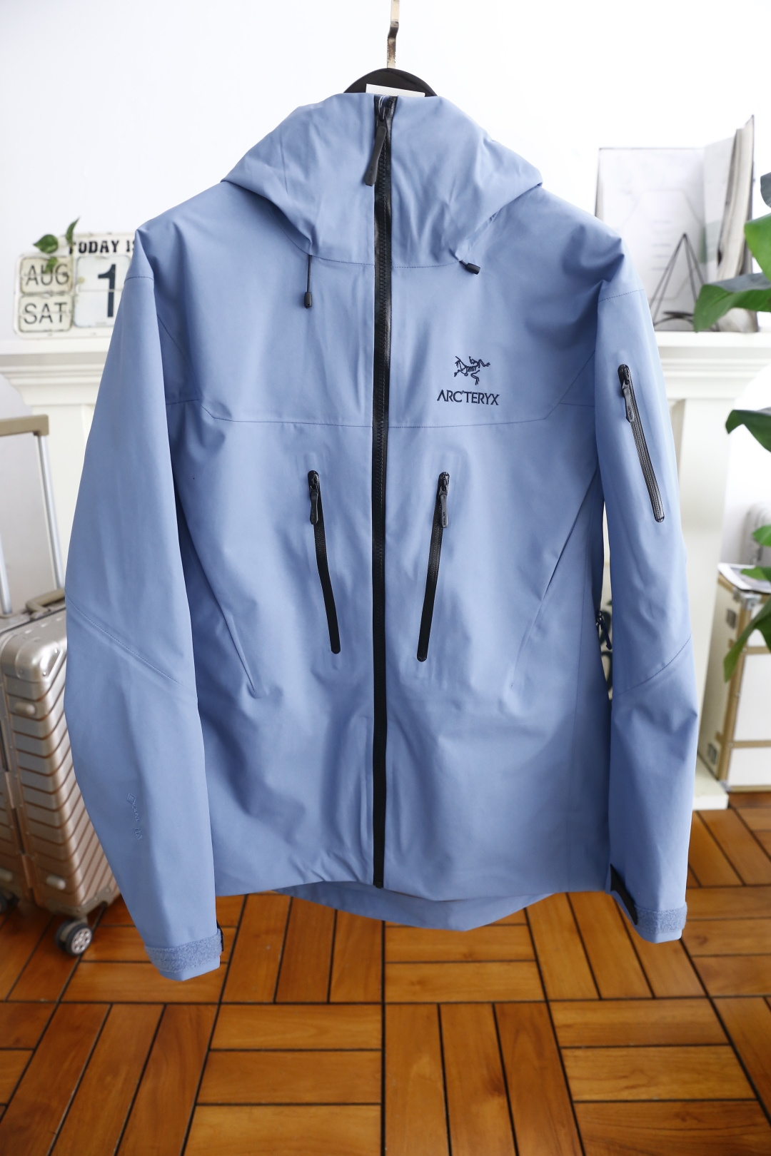 🔥始祖鸟/archaeoPteryx.
26早秋新品🆕时尚百搭男女同款冲锋衣！胸前采用品牌经典LOGO搭