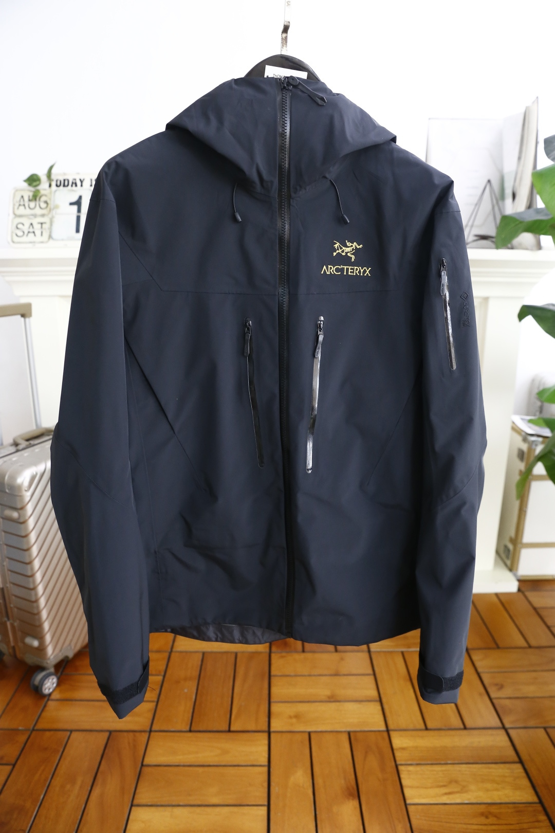 🔥始祖鸟/archaeoPteryx.
26早秋新品🆕时尚百搭男女同款冲锋衣！胸前采用品牌经典LOGO搭