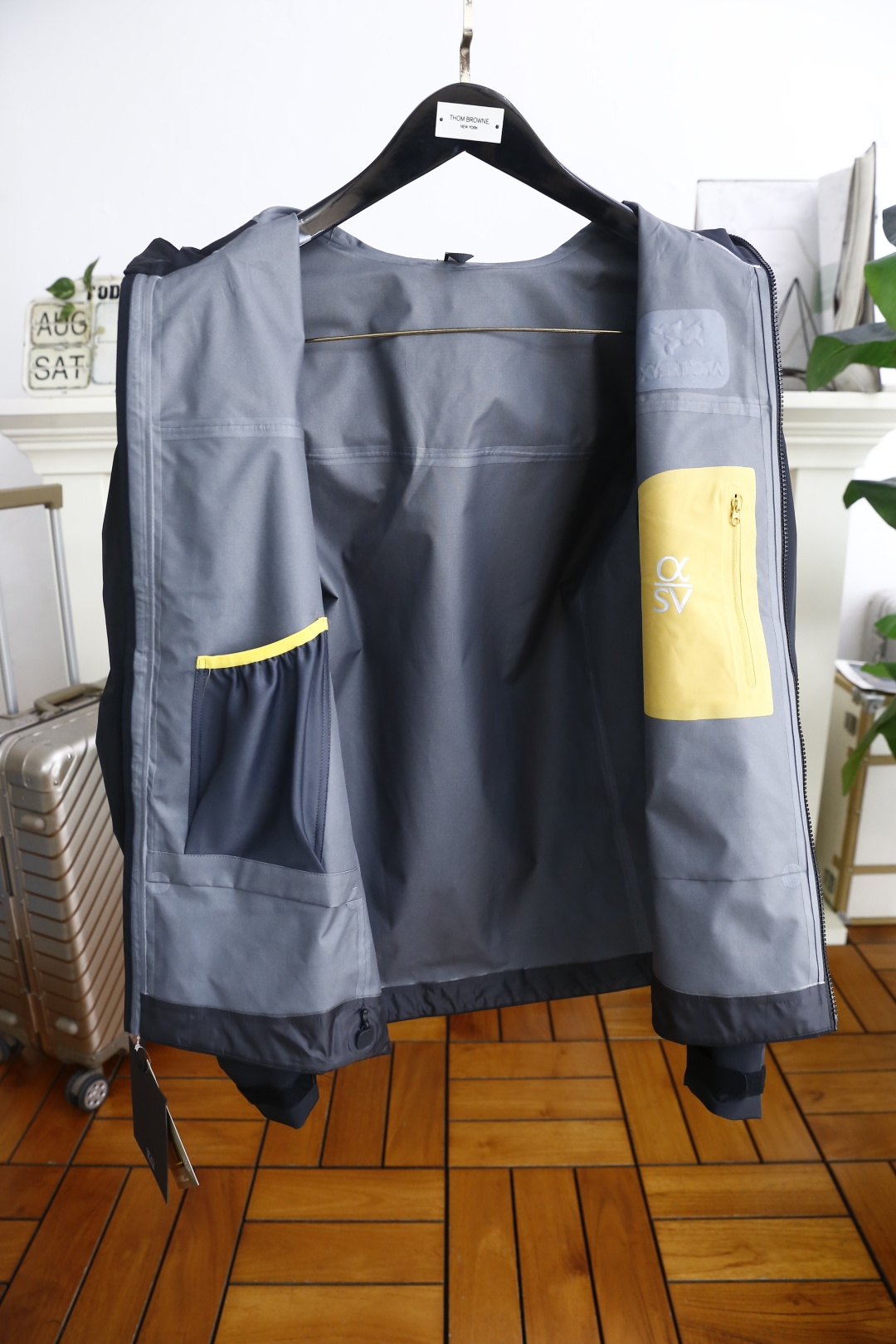 🔥始祖鸟/archaeoPteryx.
26早秋新品🆕时尚百搭男女同款冲锋衣！胸前采用品牌经典LOGO搭