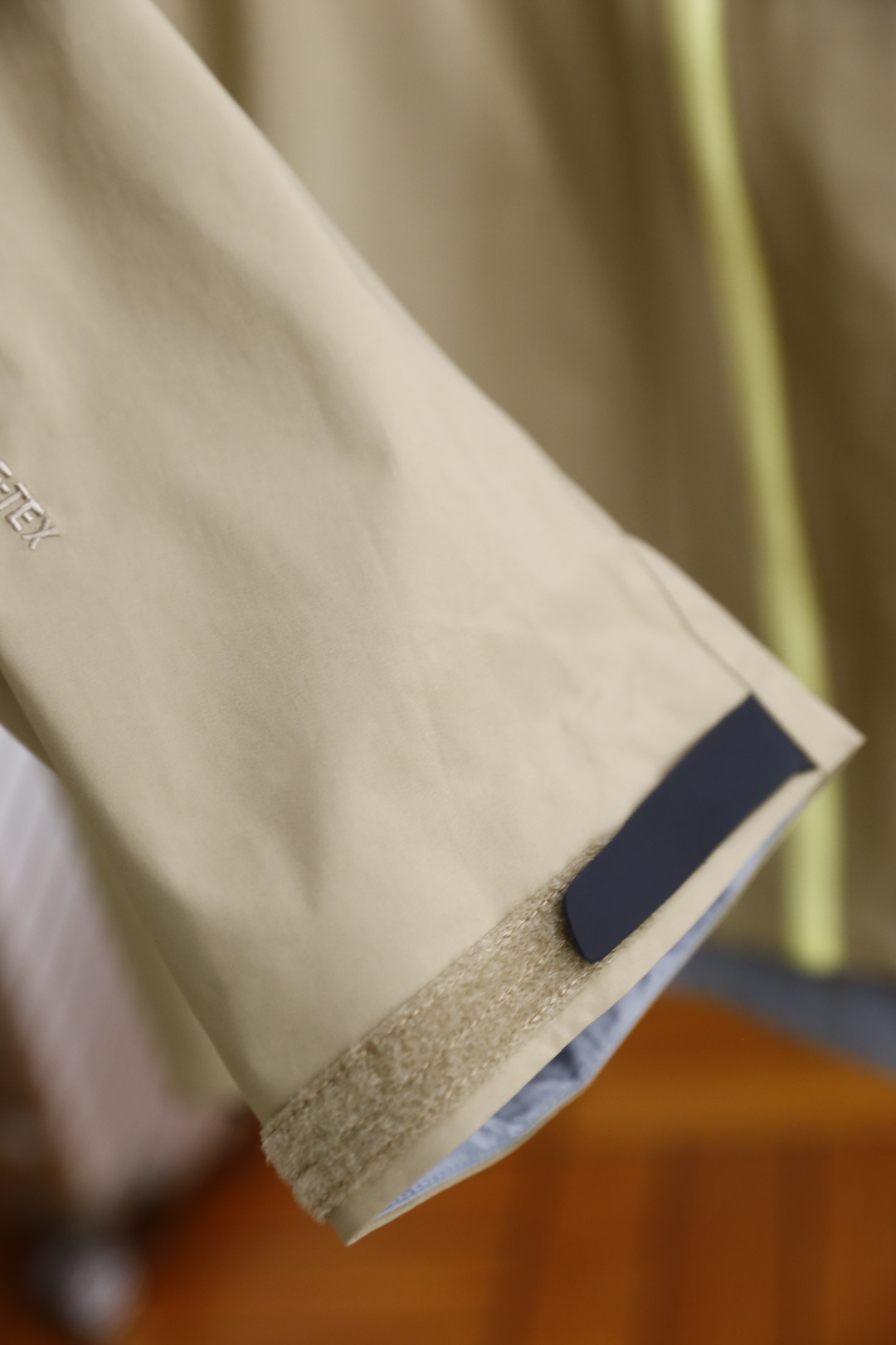 🔥始祖鸟/archaeoPteryx.
26早秋新品🆕时尚百搭男女同款冲锋衣！胸前采用品牌经典LOGO搭