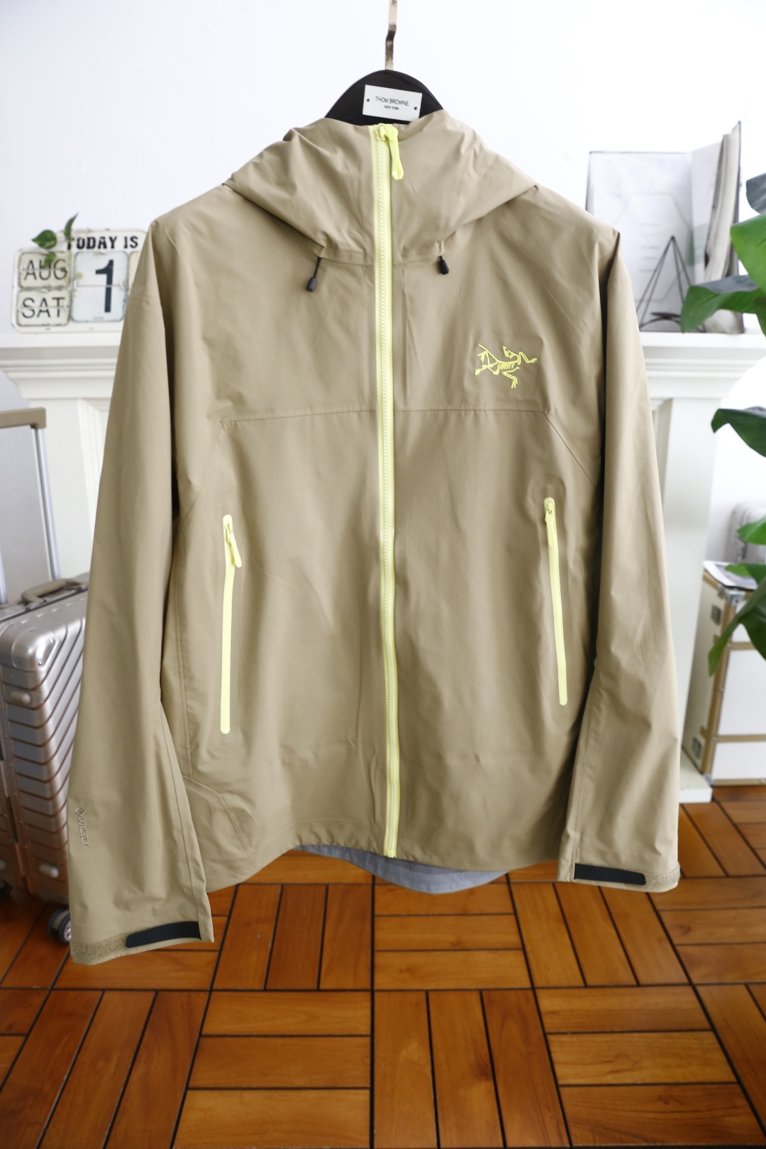 🔥始祖鸟/archaeoPteryx.
26早秋新品🆕时尚百搭男女同款冲锋衣！胸前采用品牌经典LOGO搭