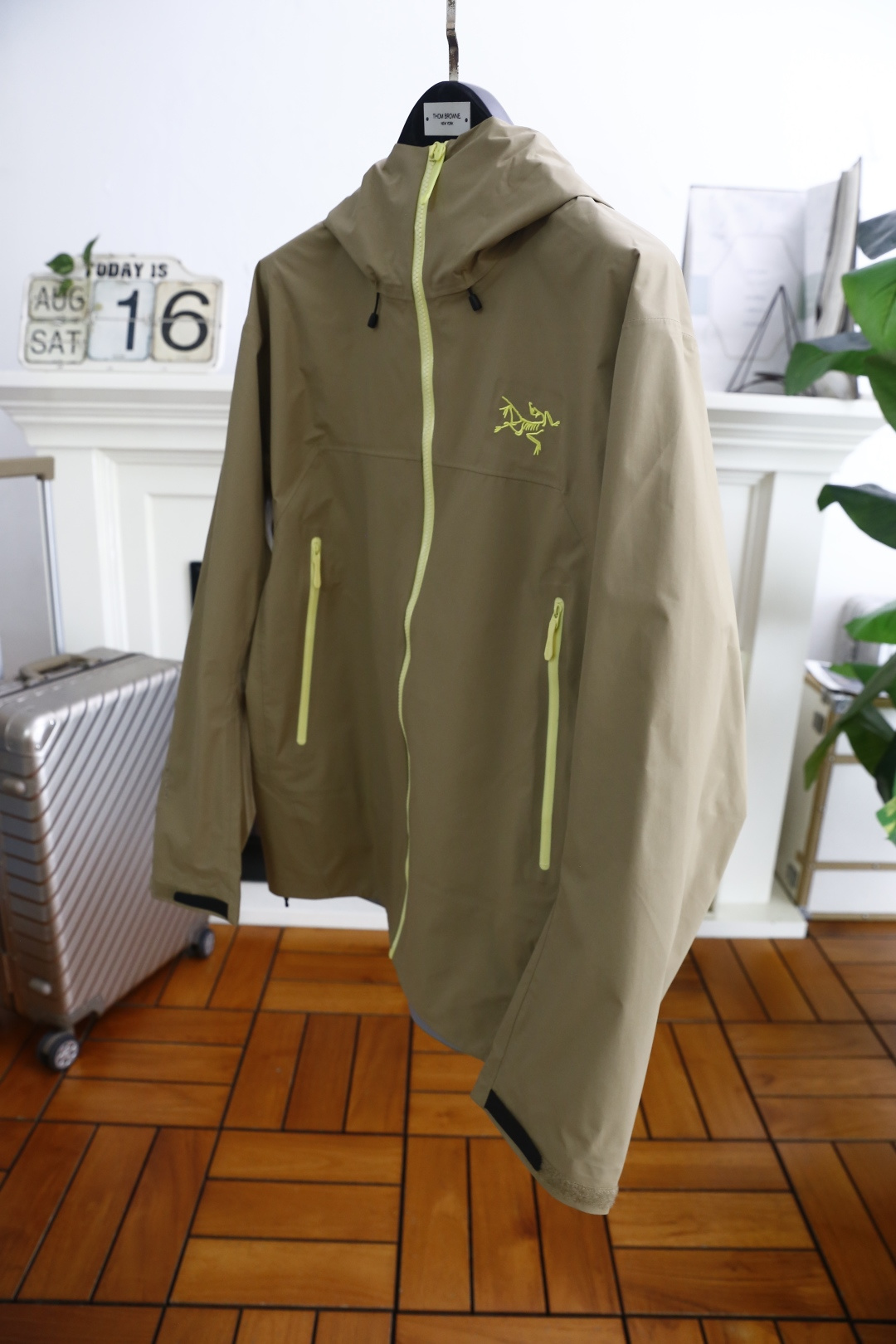 🔥始祖鸟/archaeoPteryx.
26早秋新品🆕时尚百搭男女同款冲锋衣！胸前采用品牌经典LOGO搭