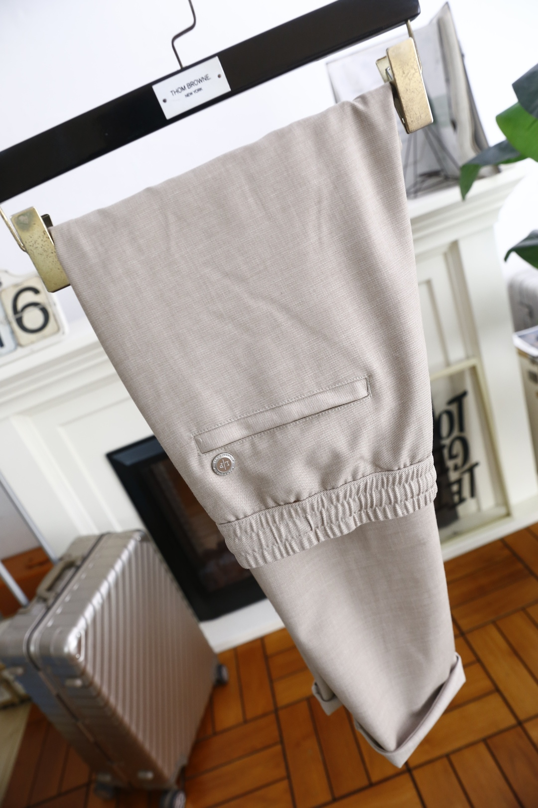 🔥lP🆕.
25早秋新款发布！lP🆕时尚男士百搭松紧腰休闲西裤！奢华品牌经典字母LOGO设计！采用舒适柔