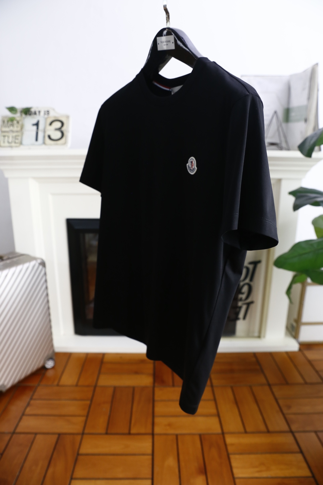 🔥蒙口/Mon*ler.
2025夏季原单男士休闲打底短袖T恤！奢华经典品牌原版字母LOGO设计！高端定