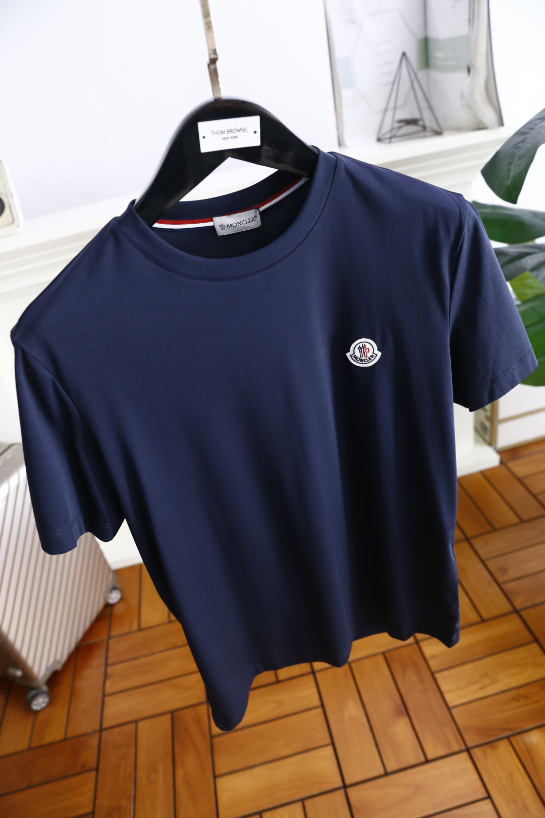 🔥蒙口/Mon*ler.
2025夏季原单男士休闲打底短袖T恤！奢华经典品牌原版字母LOGO设计！高端定