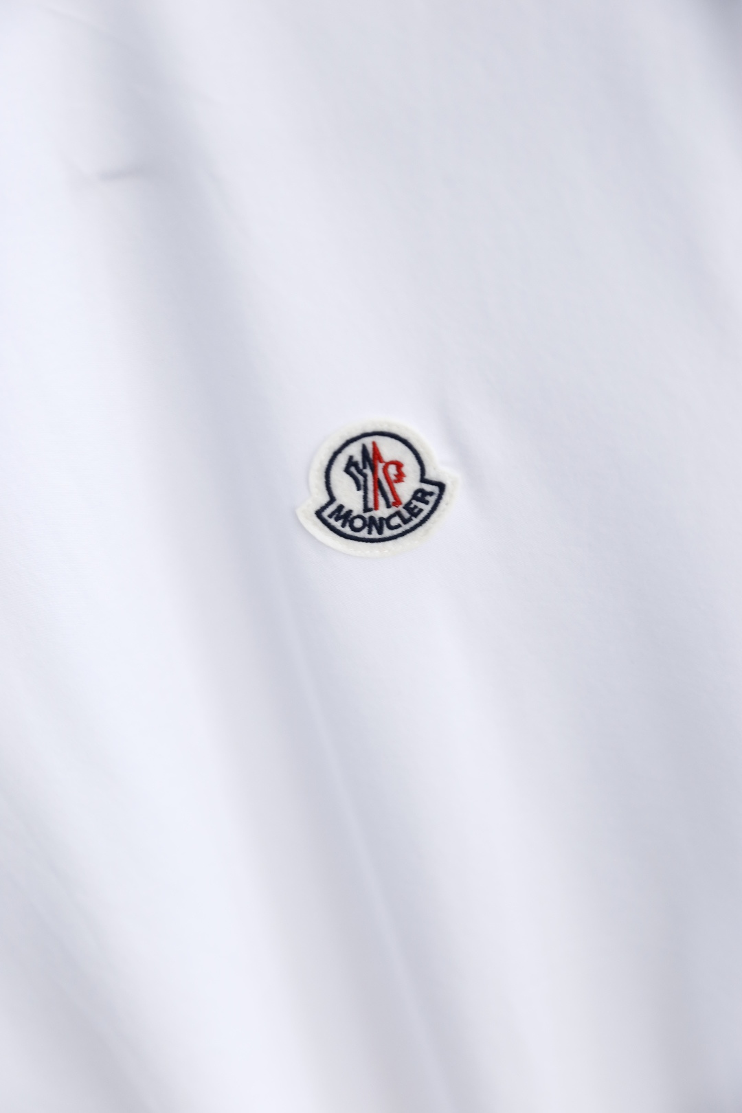 🔥蒙口/Mon*ler.
2025夏季原单男士休闲打底短袖T恤！奢华经典品牌原版字母LOGO设计！高端定