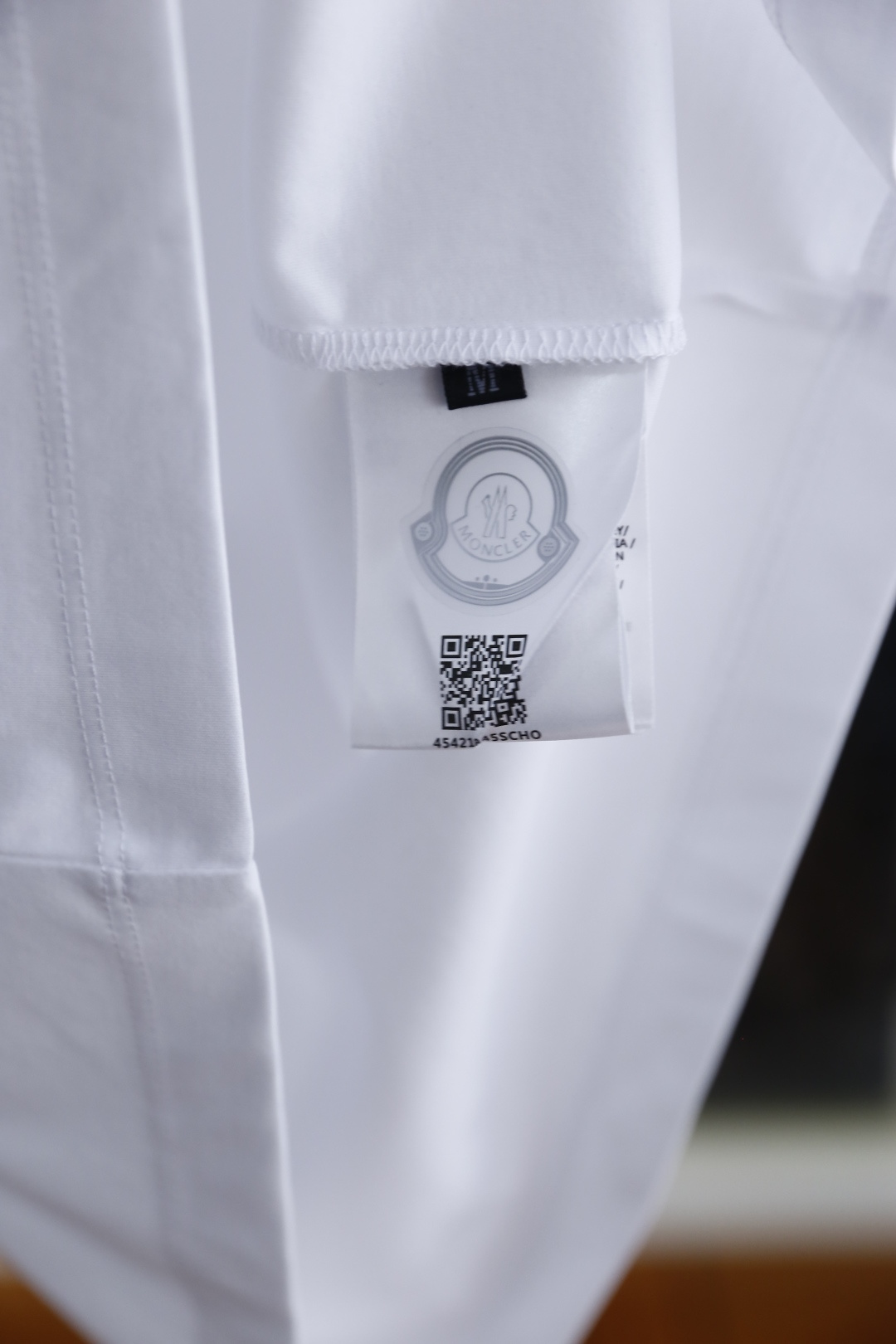 🔥蒙口/Mon*ler.
2025夏季原单男士休闲打底短袖T恤！奢华经典品牌原版字母LOGO设计！高端定