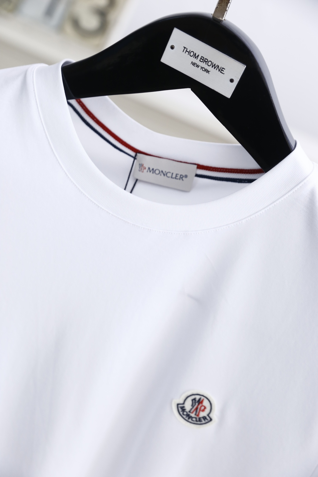 🔥蒙口/Mon*ler.
2025夏季原单男士休闲打底短袖T恤！奢华经典品牌原版字母LOGO设计！高端定