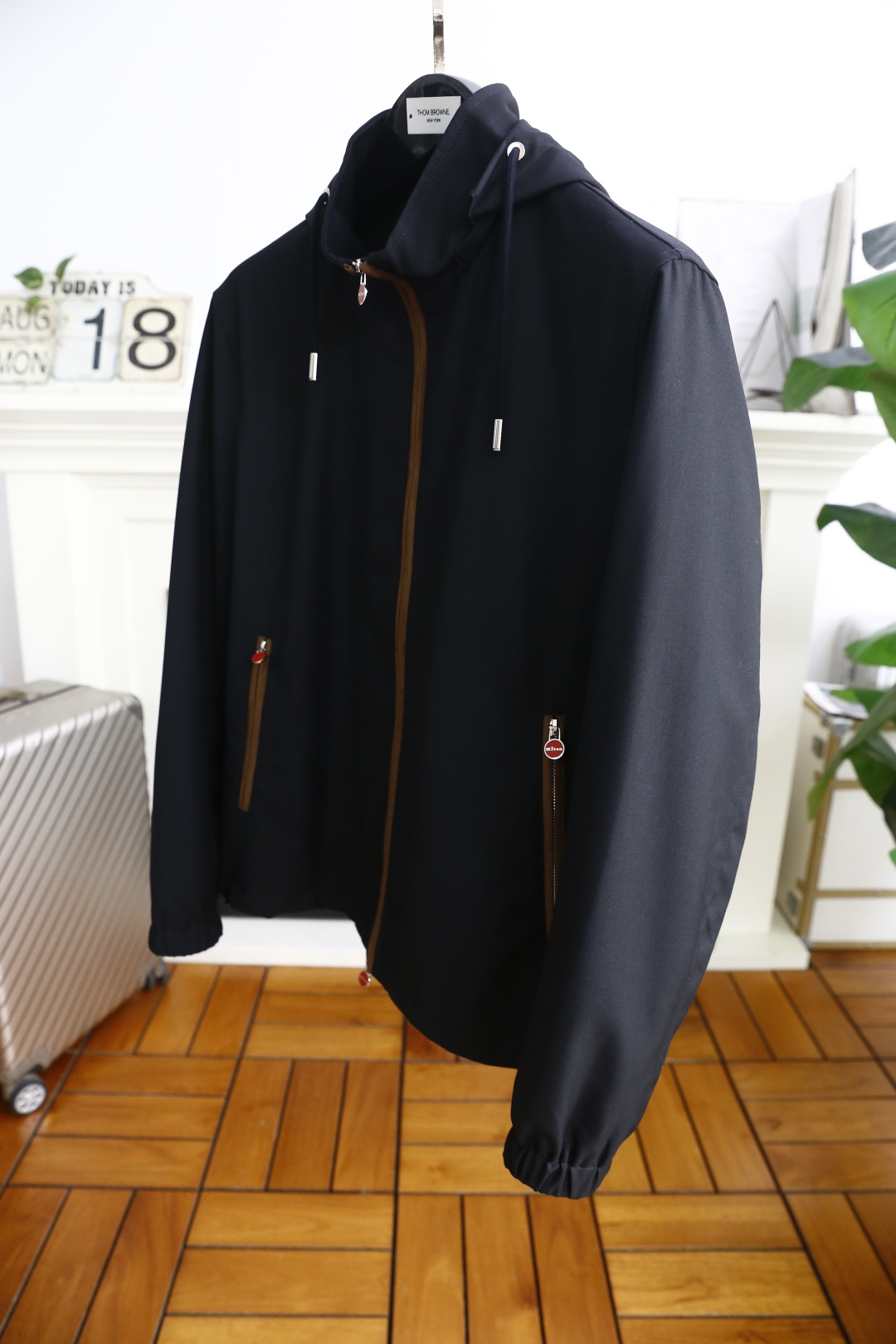 🔥kiton.
秋季新款🆕时尚男士连帽夹克👍🏼奢华品牌经典logo设计👍高级定制 任何人都可以轻松驾驶 