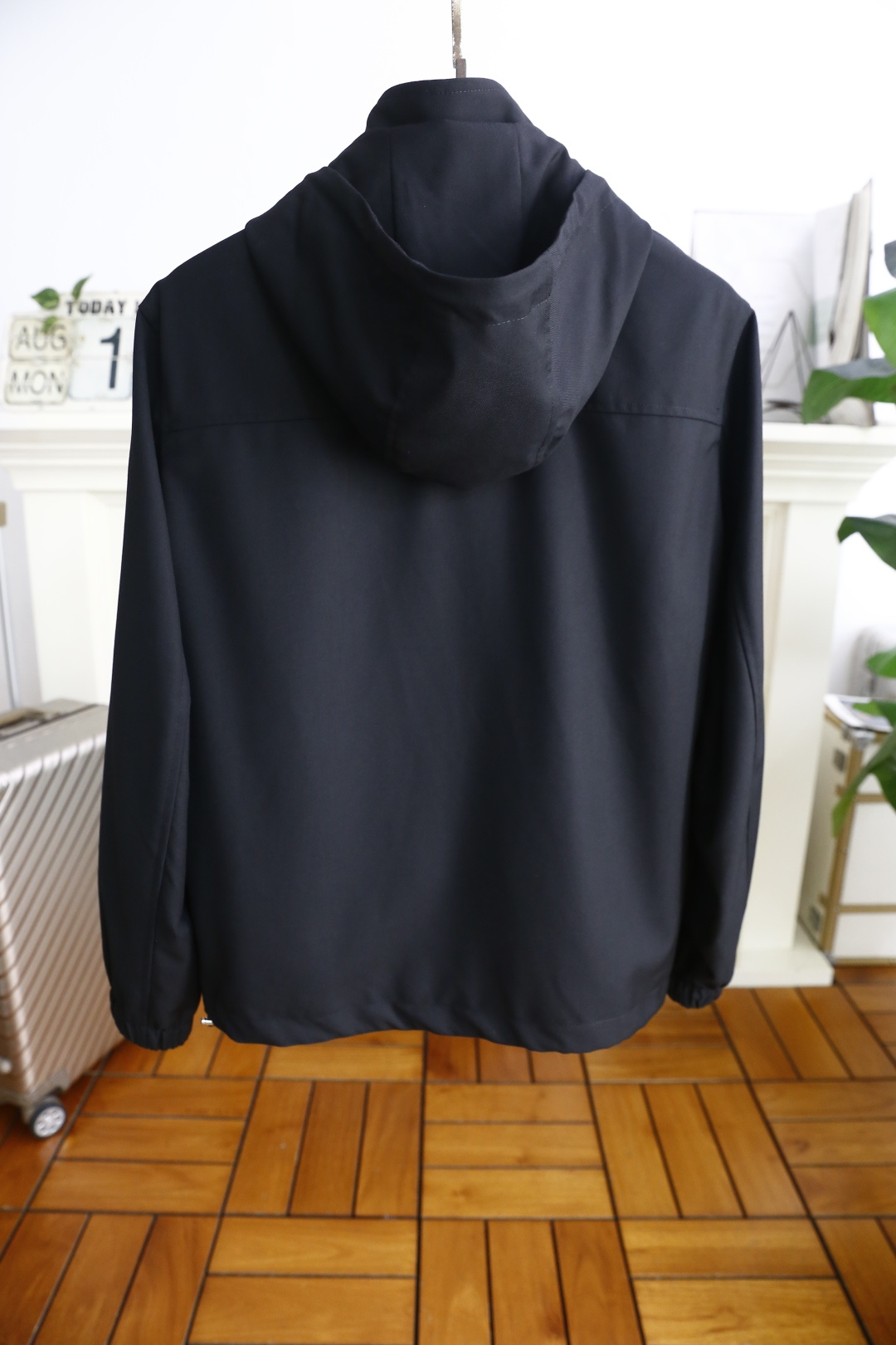 🔥kiton.
秋季新款🆕时尚男士连帽夹克👍🏼奢华品牌经典logo设计👍高级定制 任何人都可以轻松驾驶 