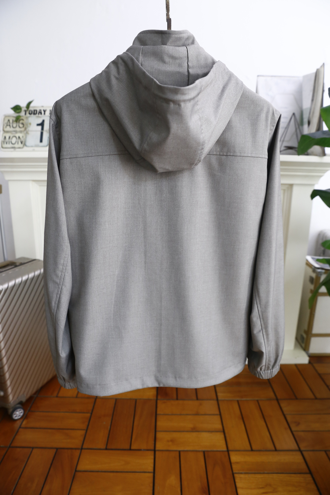 🔥kiton.
秋季新款🆕时尚男士连帽夹克👍🏼奢华品牌经典logo设计👍高级定制 任何人都可以轻松驾驶 