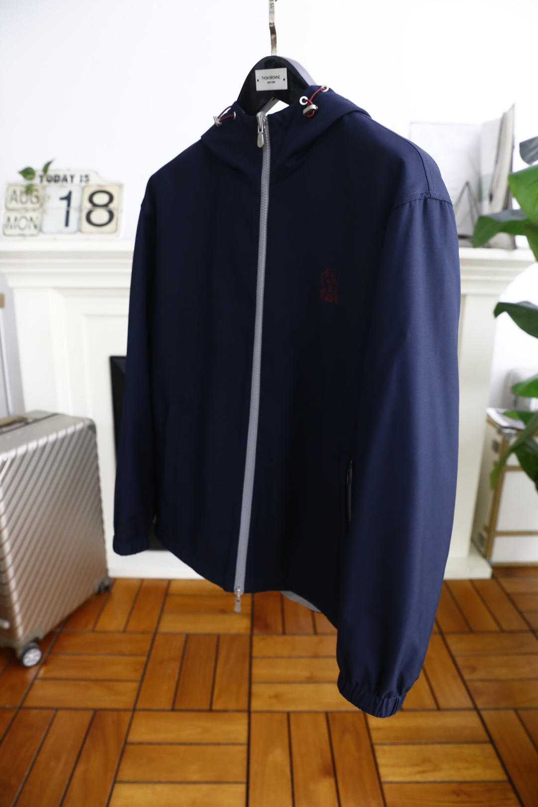 🔥Brunello Cucinelli.
秋季新品🆕顶级原单男士双面可穿夹克！时尚连帽设计📸采用舒适精纺