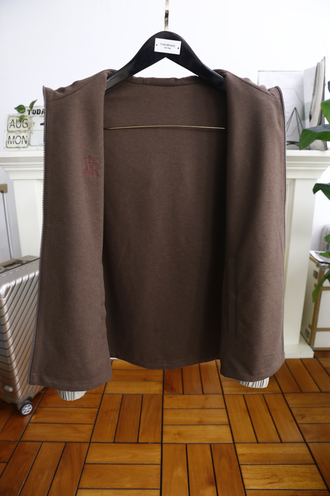 🔥Brunello Cucinelli.
秋季新品🆕顶级原单男士双面可穿夹克！时尚连帽设计📸采用舒适精纺