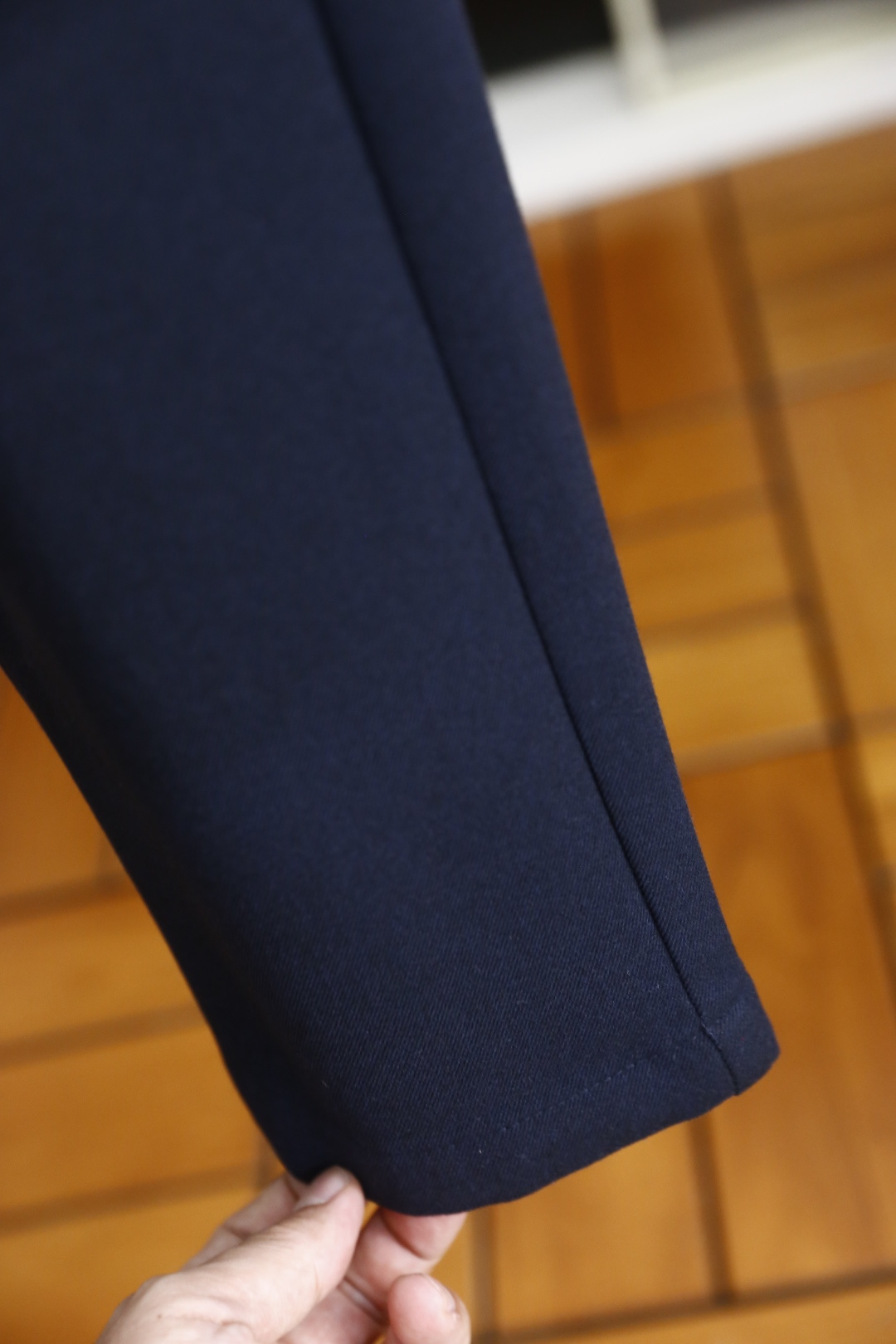 🔥kiton.
秋季新品🆕男士时尚百搭休闲裤！采用进口舒适羊毛混纺面料，奢华经典品牌LOGO设计 上身随