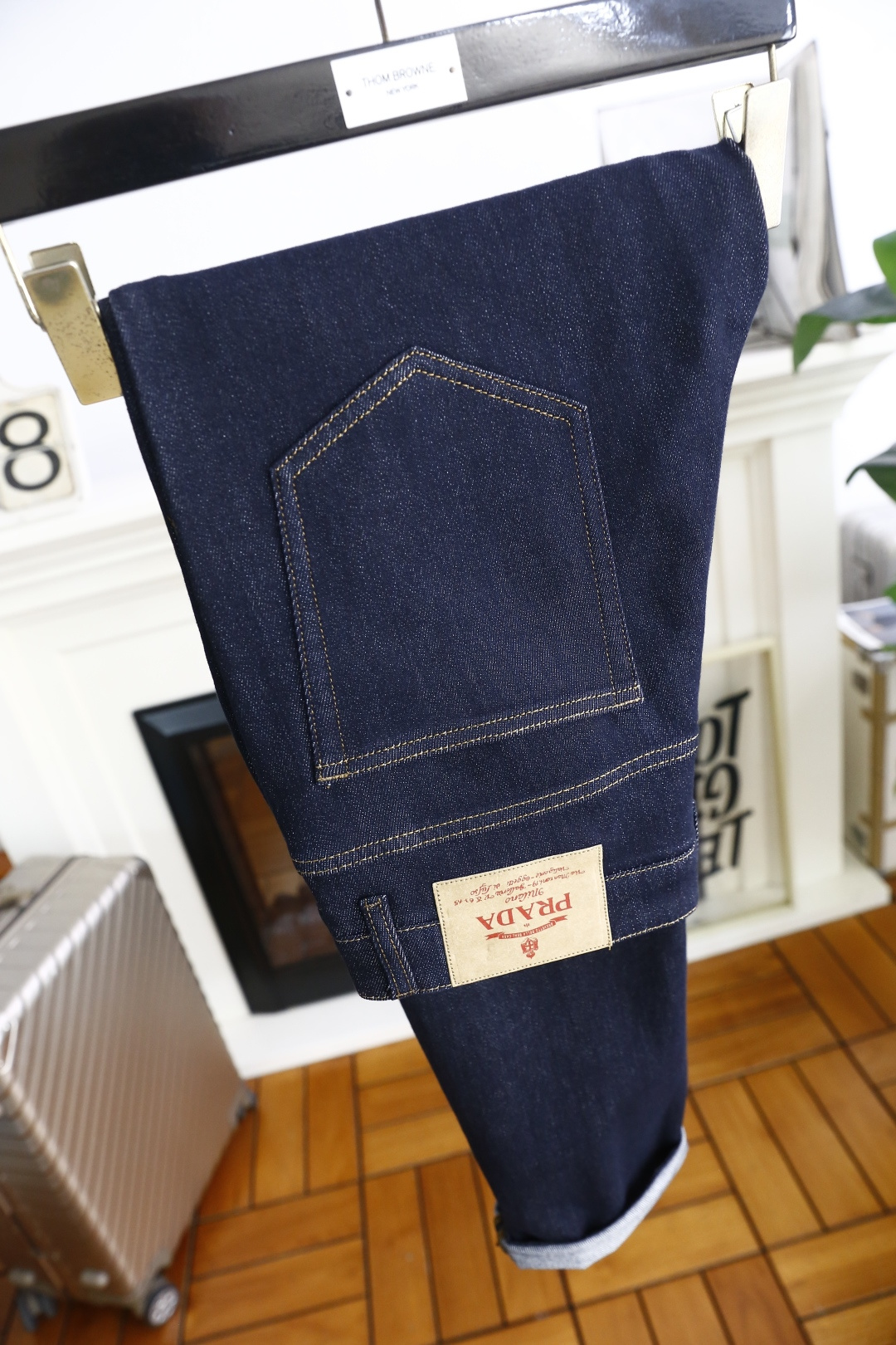 🔥普拉*/Pr*da.
26早秋新品时尚男士牛仔裤👖采用客供水洗弹力牛仔裤！奢华经典品牌Logo标志彰显